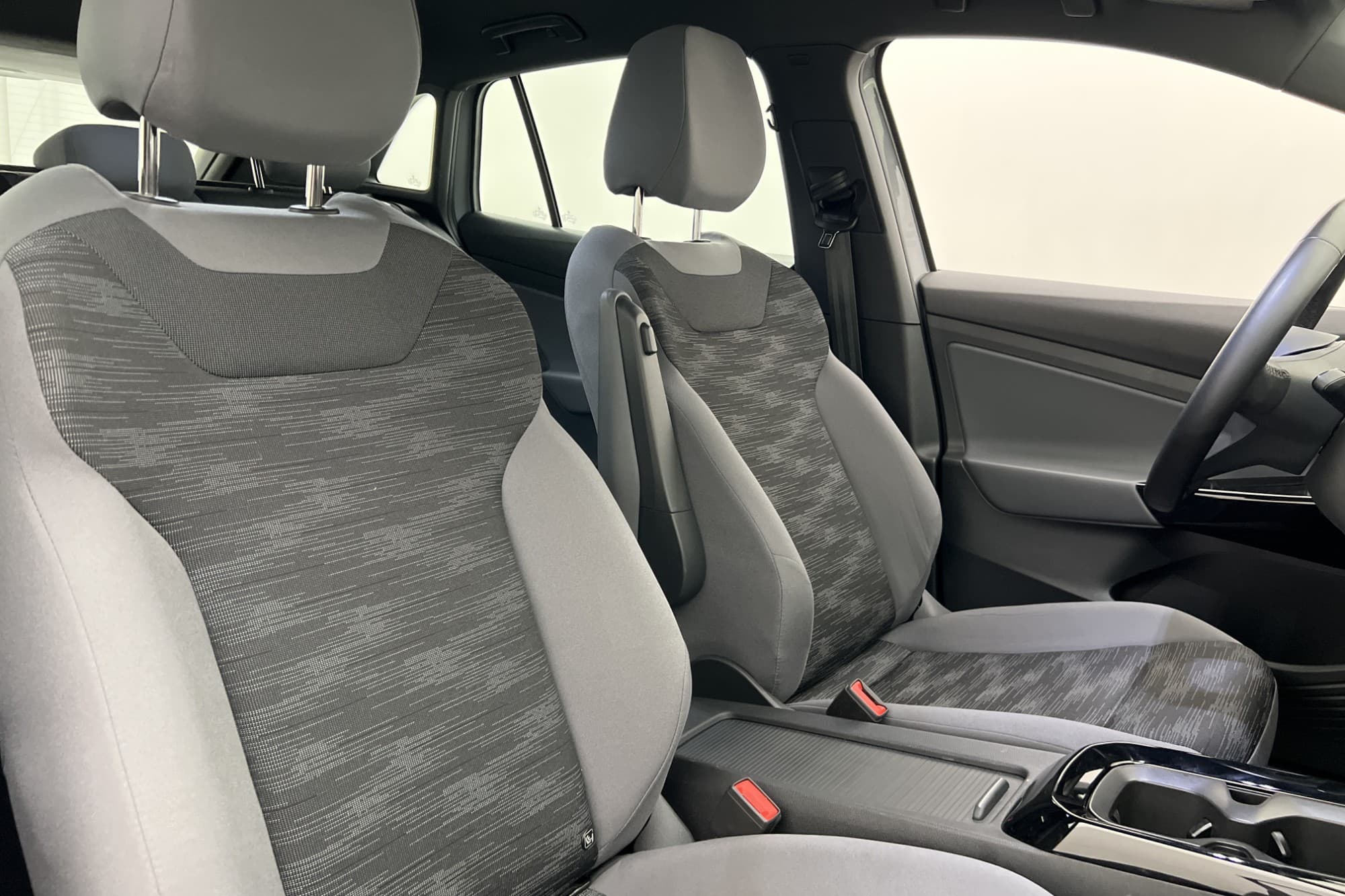 Volkswagen ID.4 Pro Performance 204hk Värmare CarPlay MOMS