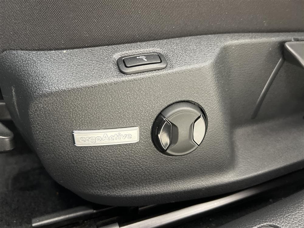 Volkswagen Golf Alltrack 2.0 TDI 4M D-Värm Cockpit B-Kamerainteriör