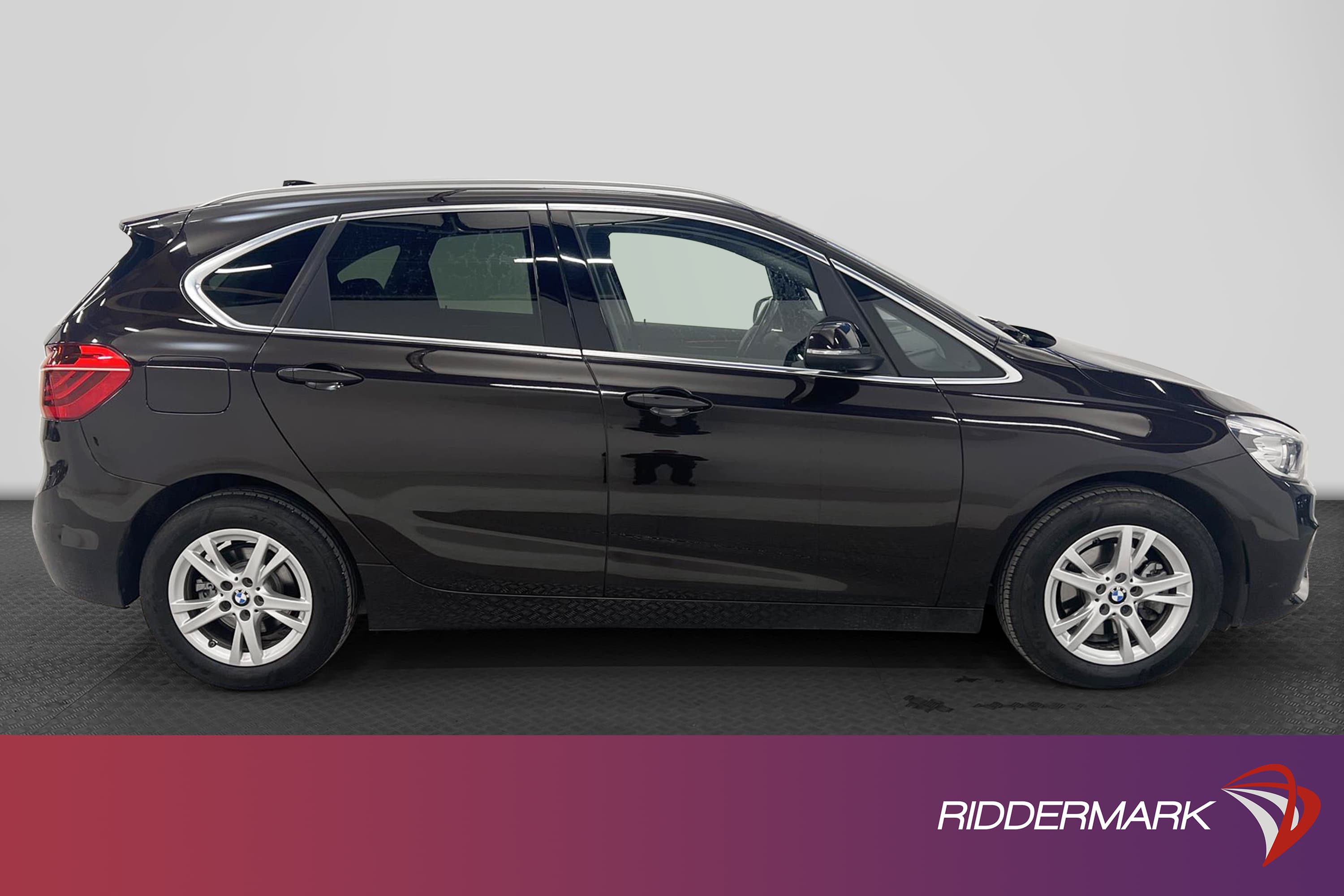 BMW 218d Active Tourer  Drag P-sensorer Rattvärme 0.41l/milexteriör