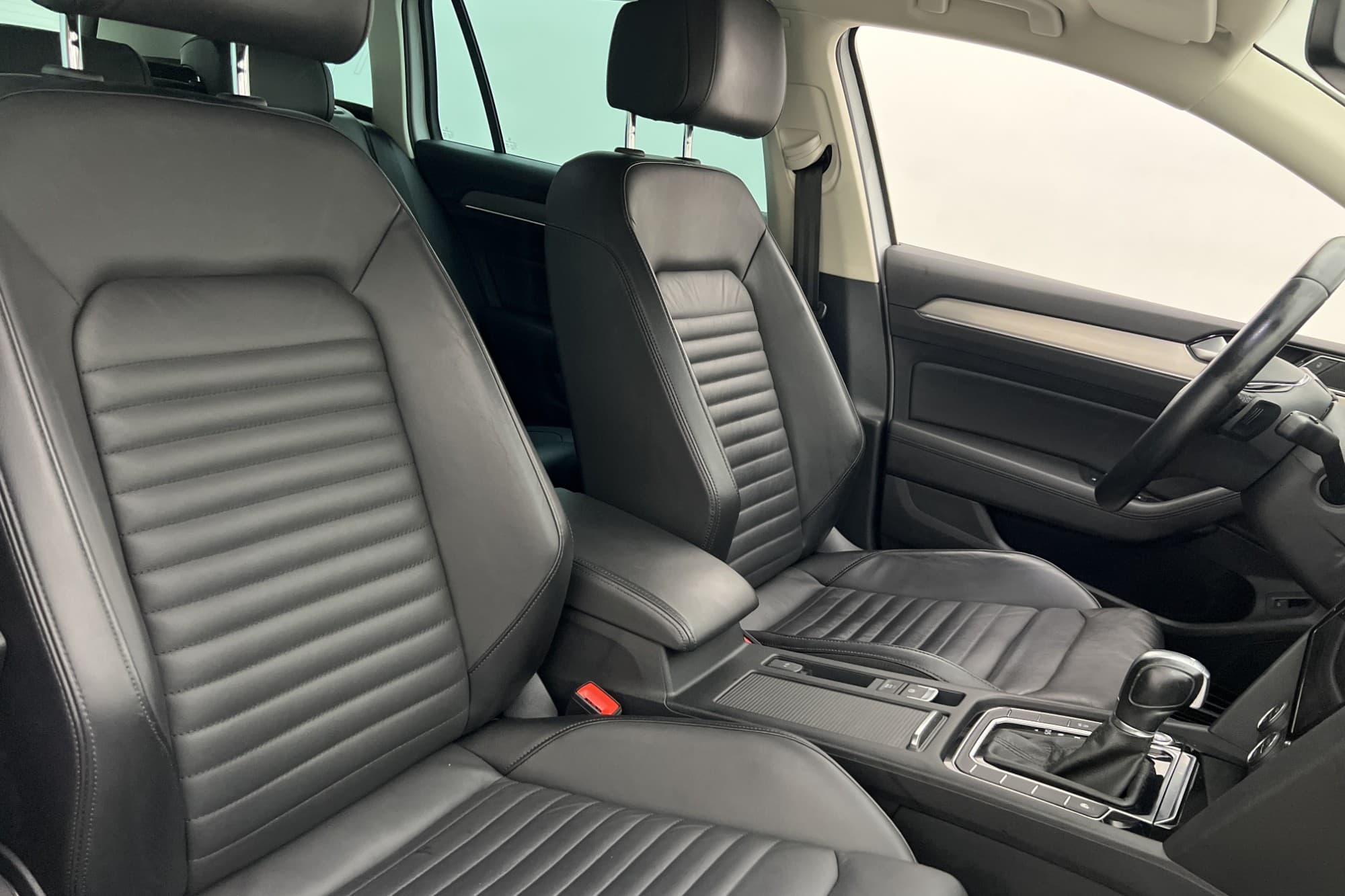 Volkswagen Passat TDI 190hk R-Line Cockpit D-Värmare Drag