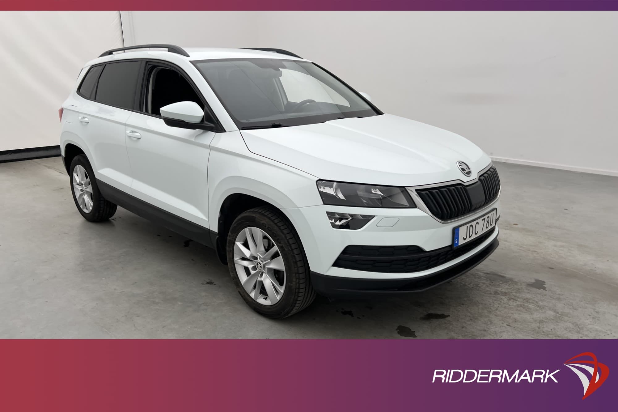 Skoda Karoq TSI 115hk Ambition Drag Cockpit Kamera CarPlay