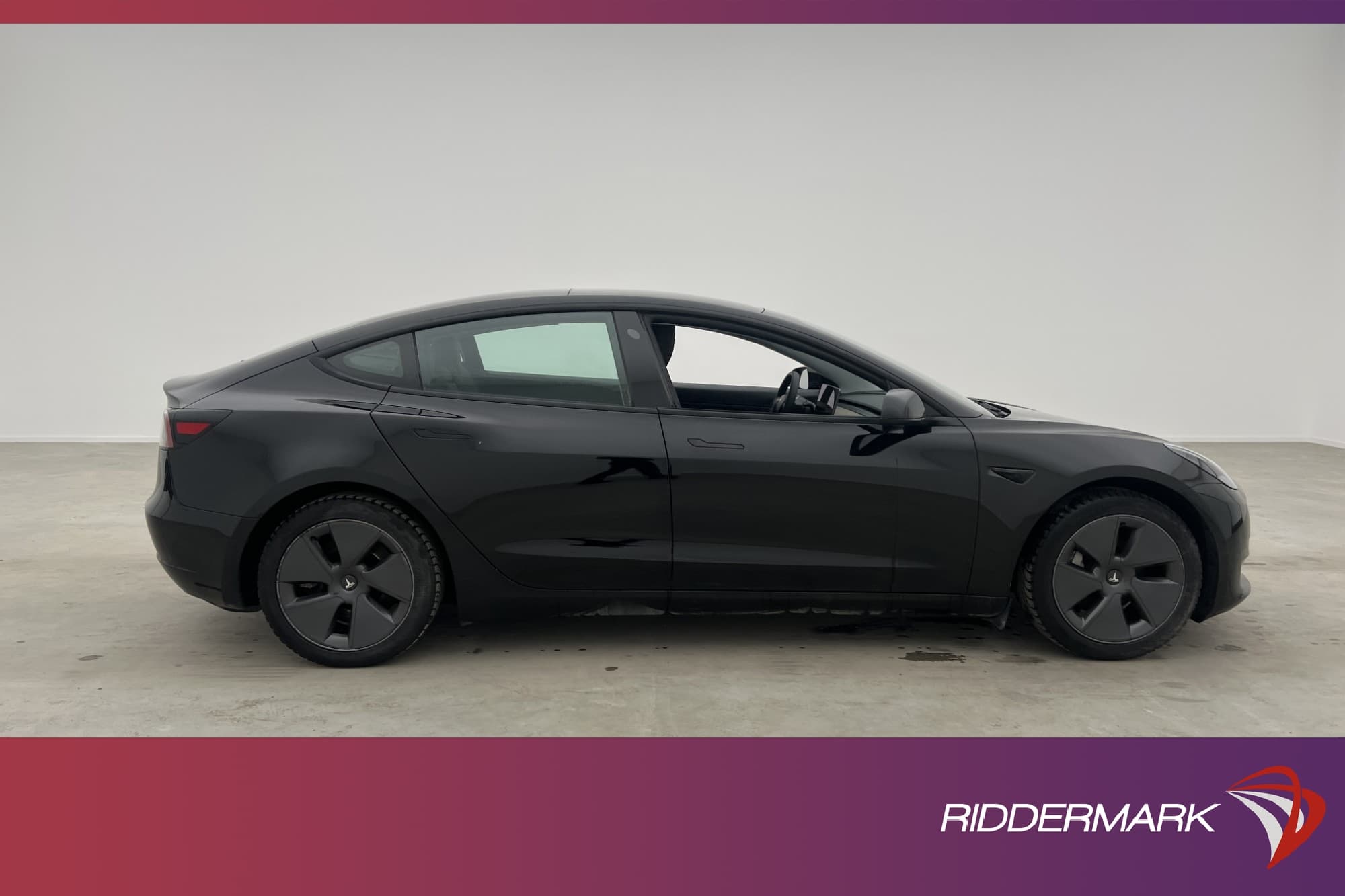 Tesla Model 3 Standard Range Plus 325hk