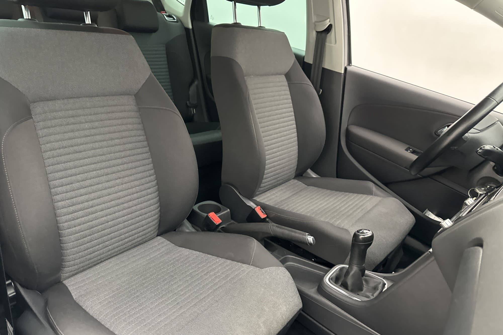 Volkswagen Polo 1.4 86hk Två-Brukare P-Sensorer Farthållare