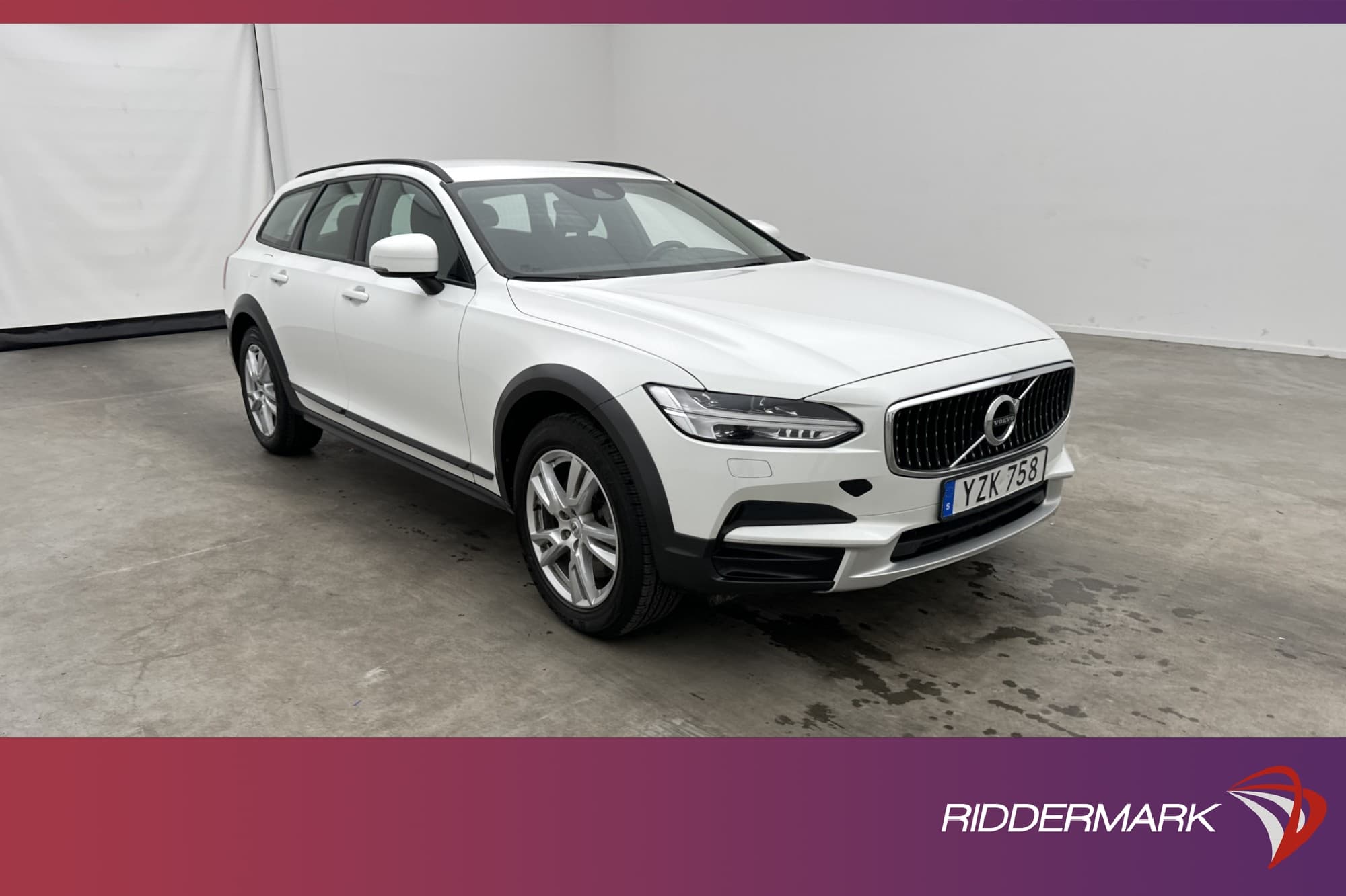 Volvo V90 Cross Country D4 AWD
