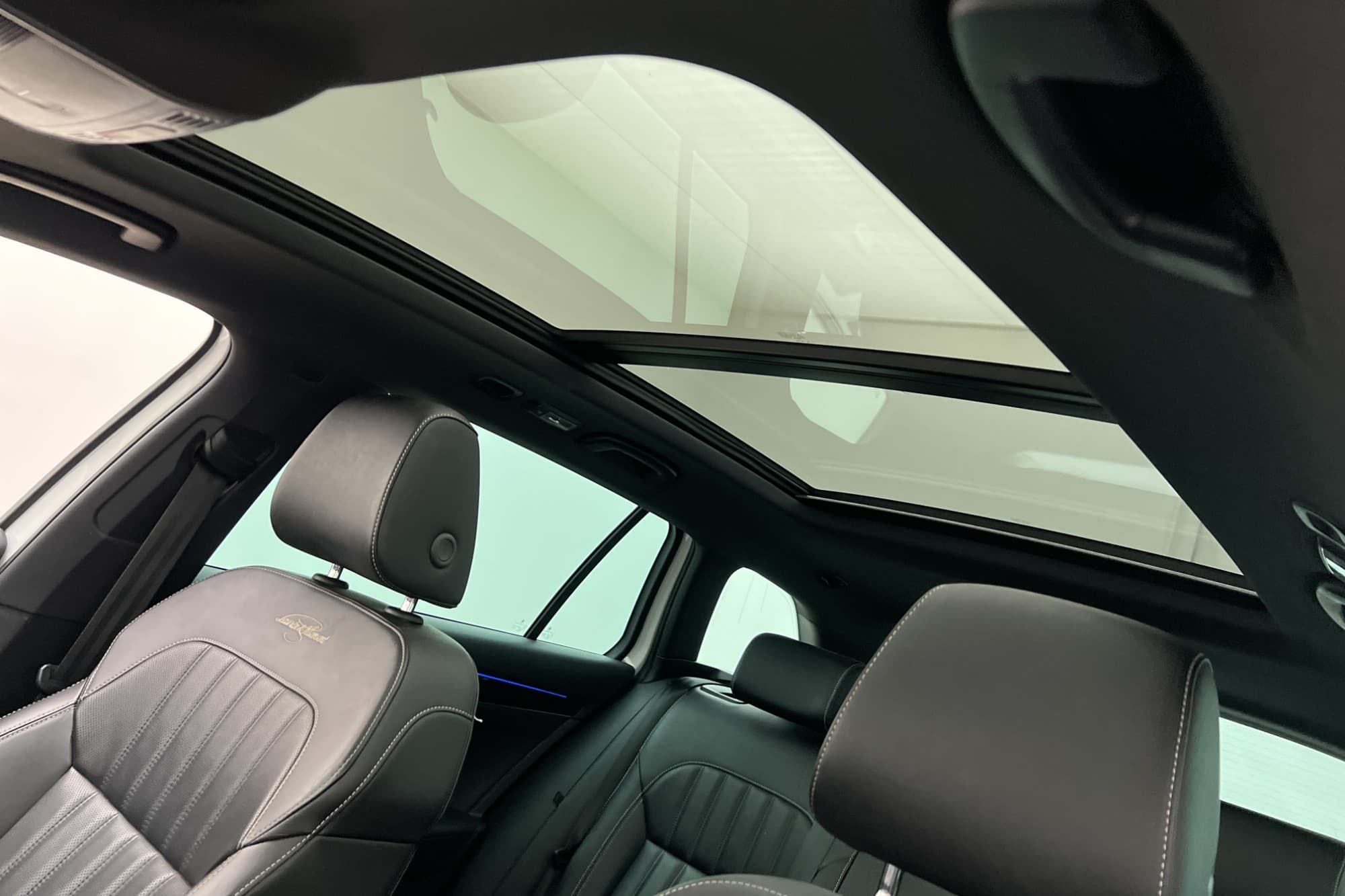 Škoda Superb 2.0 TDI 4X4 L&K Navi Kamera Pano Skinn Canton