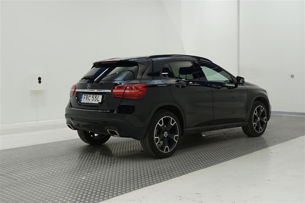Mercedes-Benz GLA 180 122hk