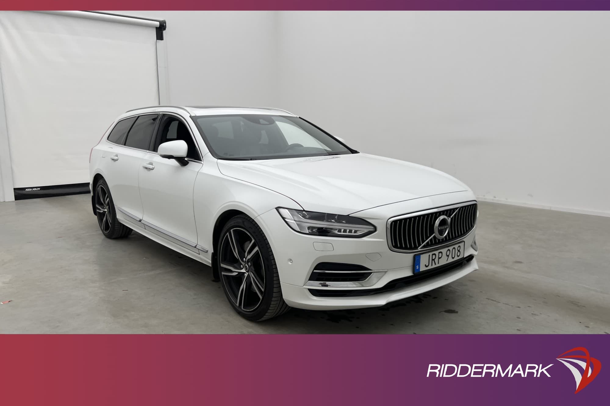 Volvo V90 T8 AWD