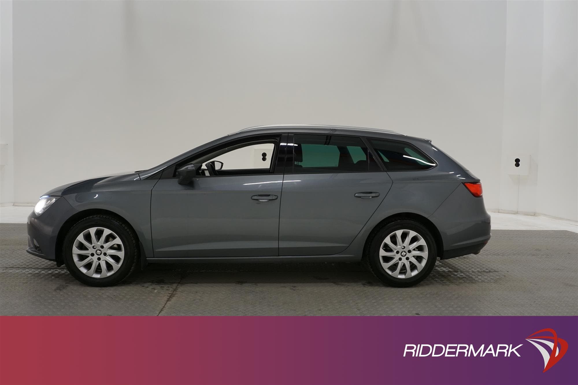 SEAT Leon ST 1.2 TSI 110hk 2 Brukare Android Skärm PDC