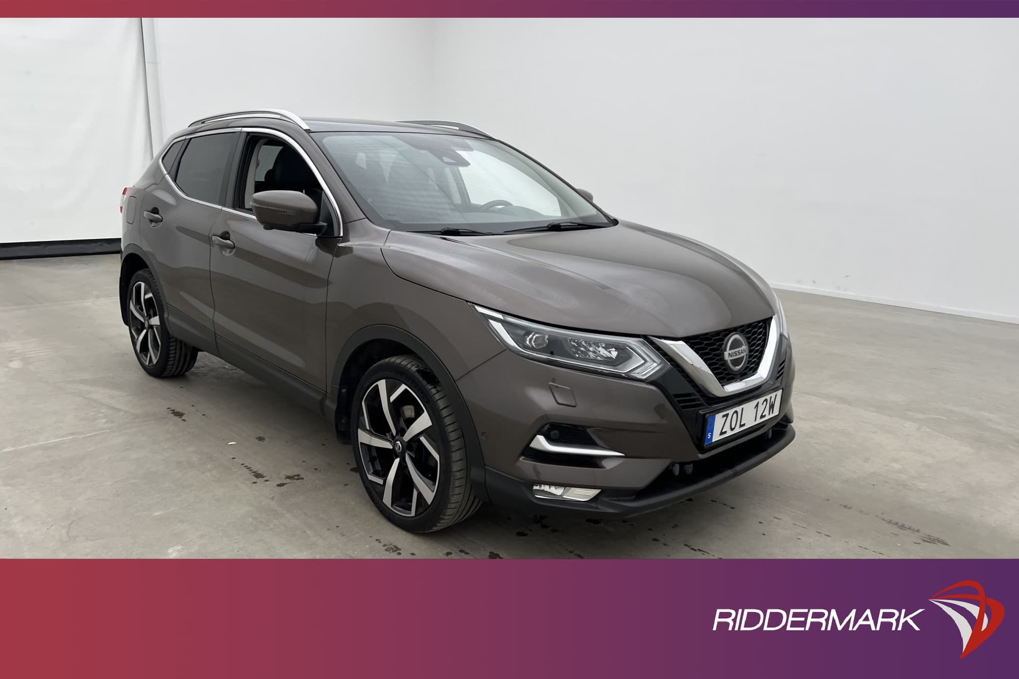 Nissan Qashqai 1.3 DIG-T 160hk Tekna Design Panorama 360°