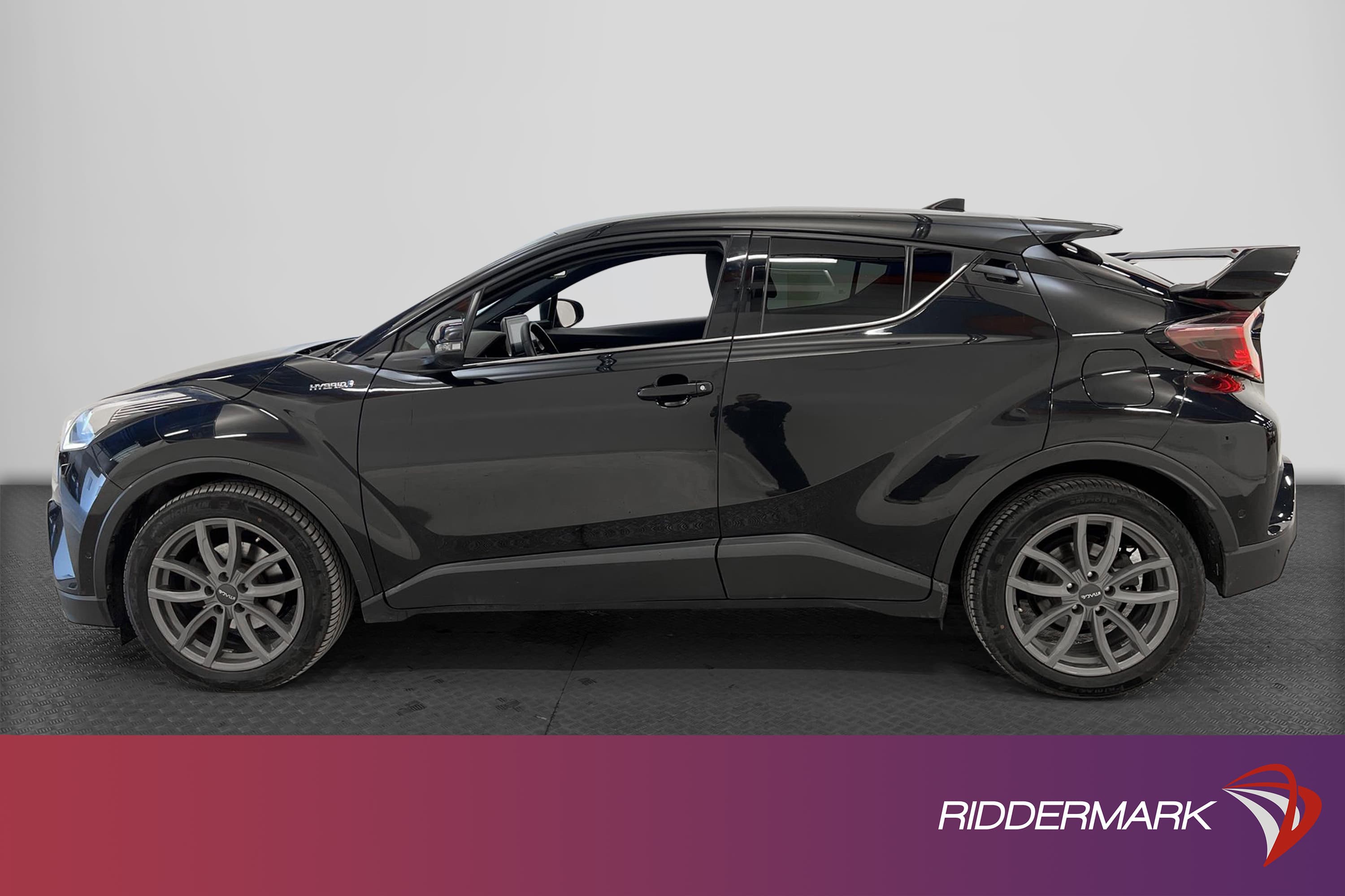 Toyota C-HR Hybrid 122hk JBL B-Kam Executive 0,41L/mil