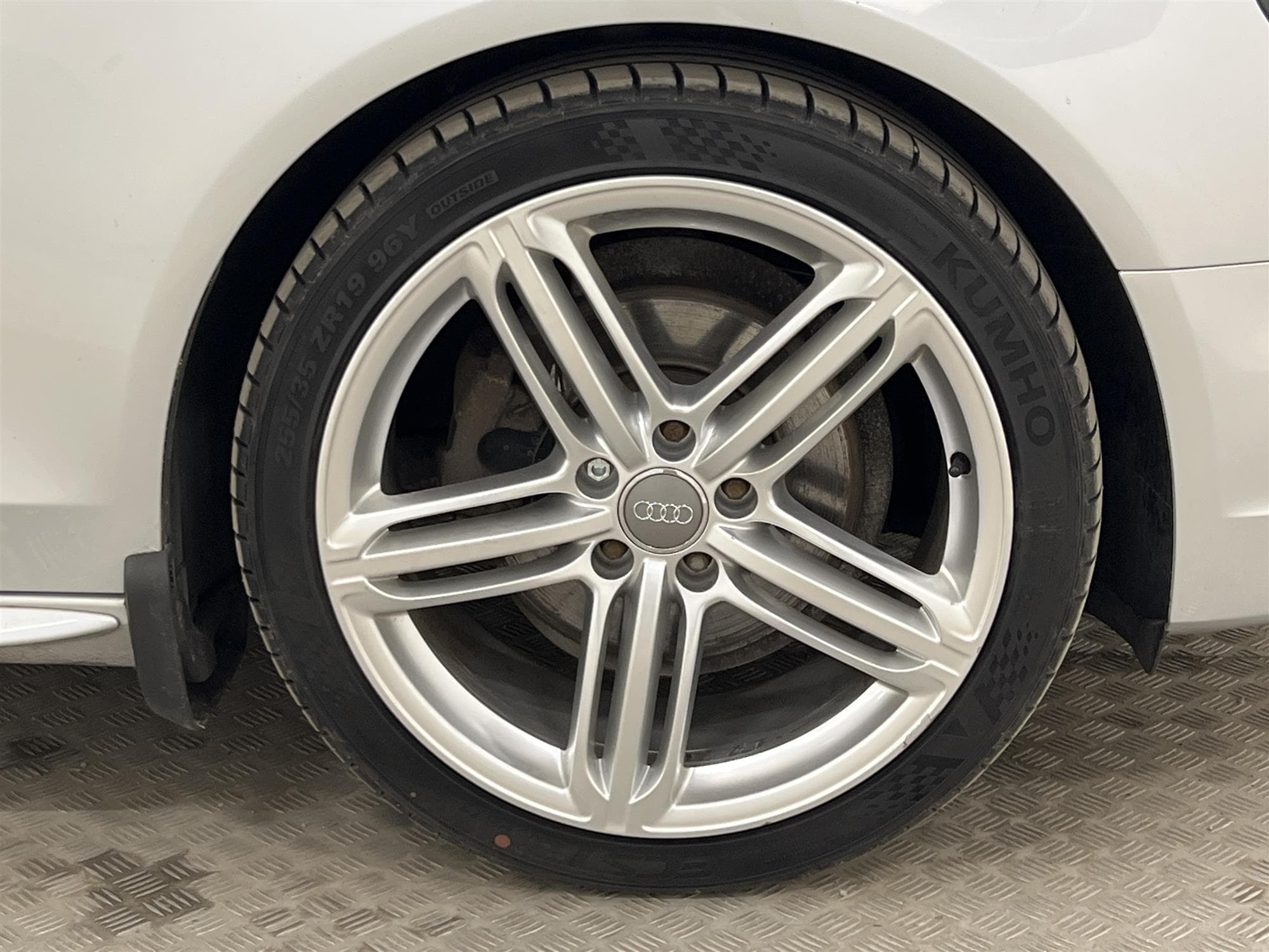 Audi A4 Avant 2.0 TDI Quattro 177hk S-Line Drag 0,55l/mil