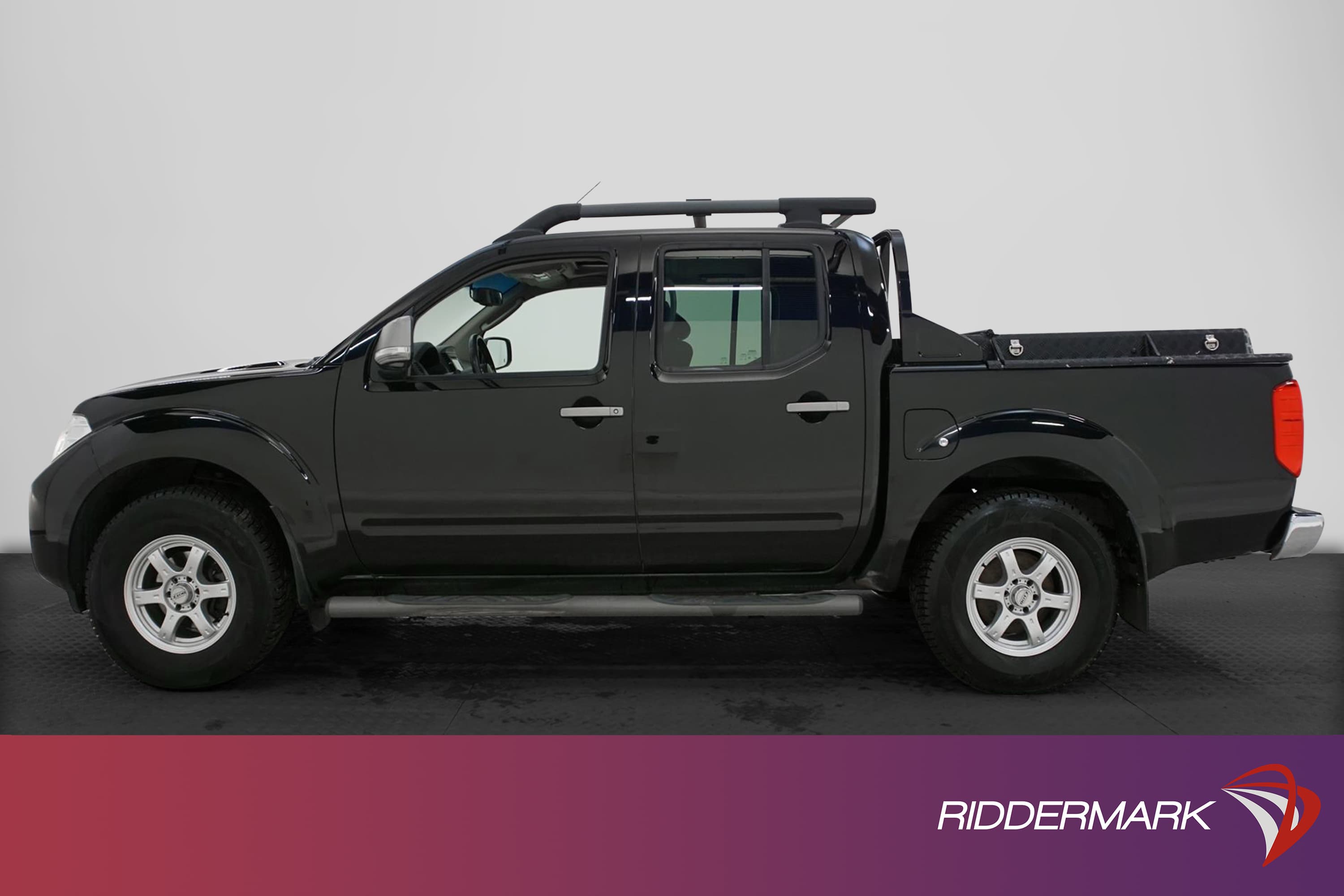 Nissan Navara 2.5dCi Automat 4x4 190hk Drag Värmare Moms