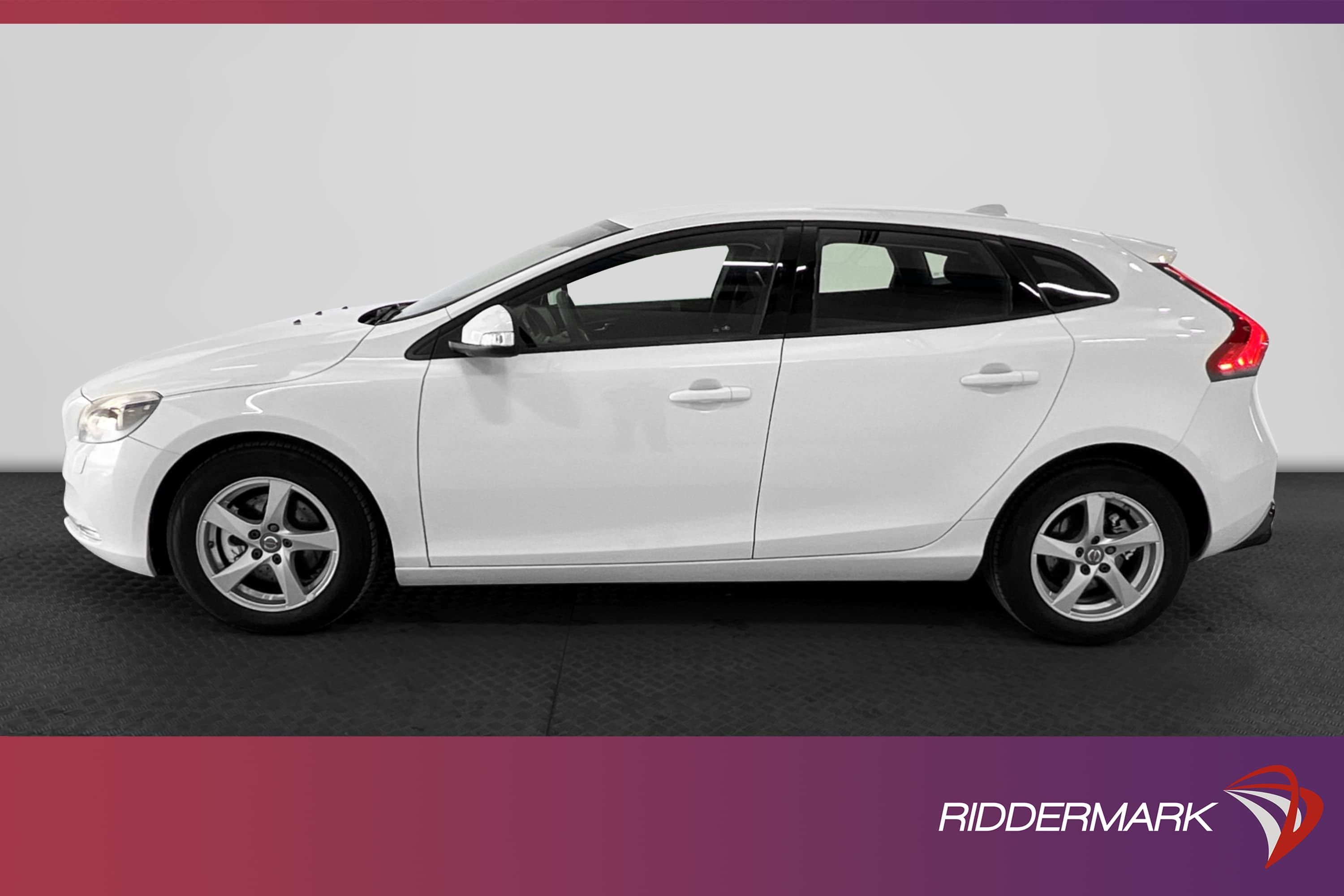Volvo V40 T2 122hk 