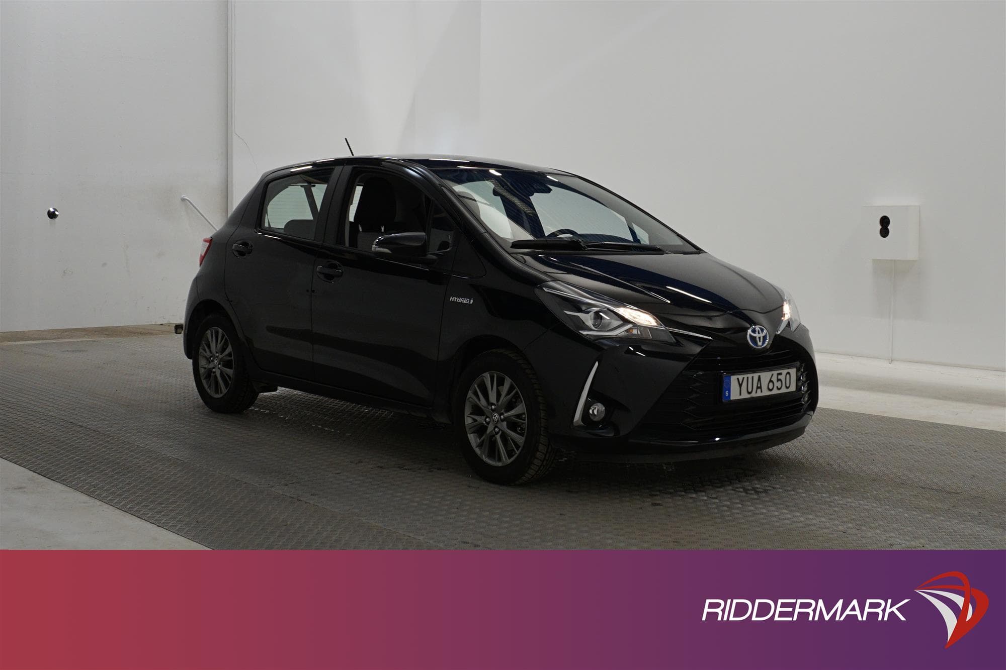 Toyota Yaris  Hybrid e-CVT 101hk 1 Brukare B-Kam 0,37L/mil