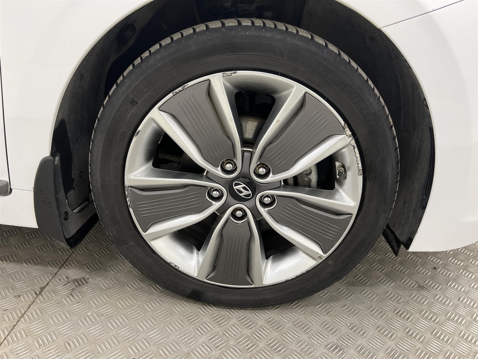 Hyundai IONIQ Hybrid 1.6 DCT 141hk Backkamera Navi 0,39l/mil