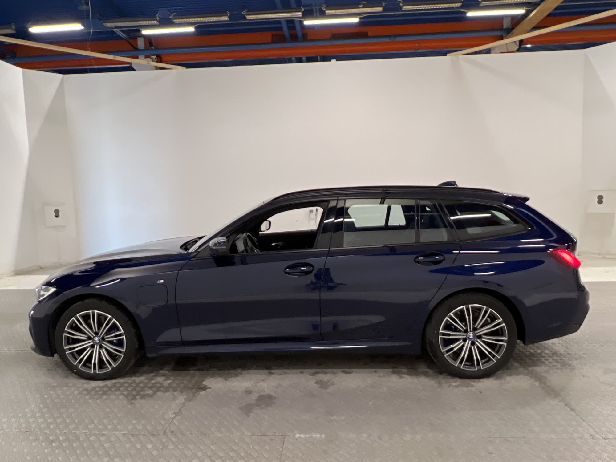 BMW 330e Touring 292hk