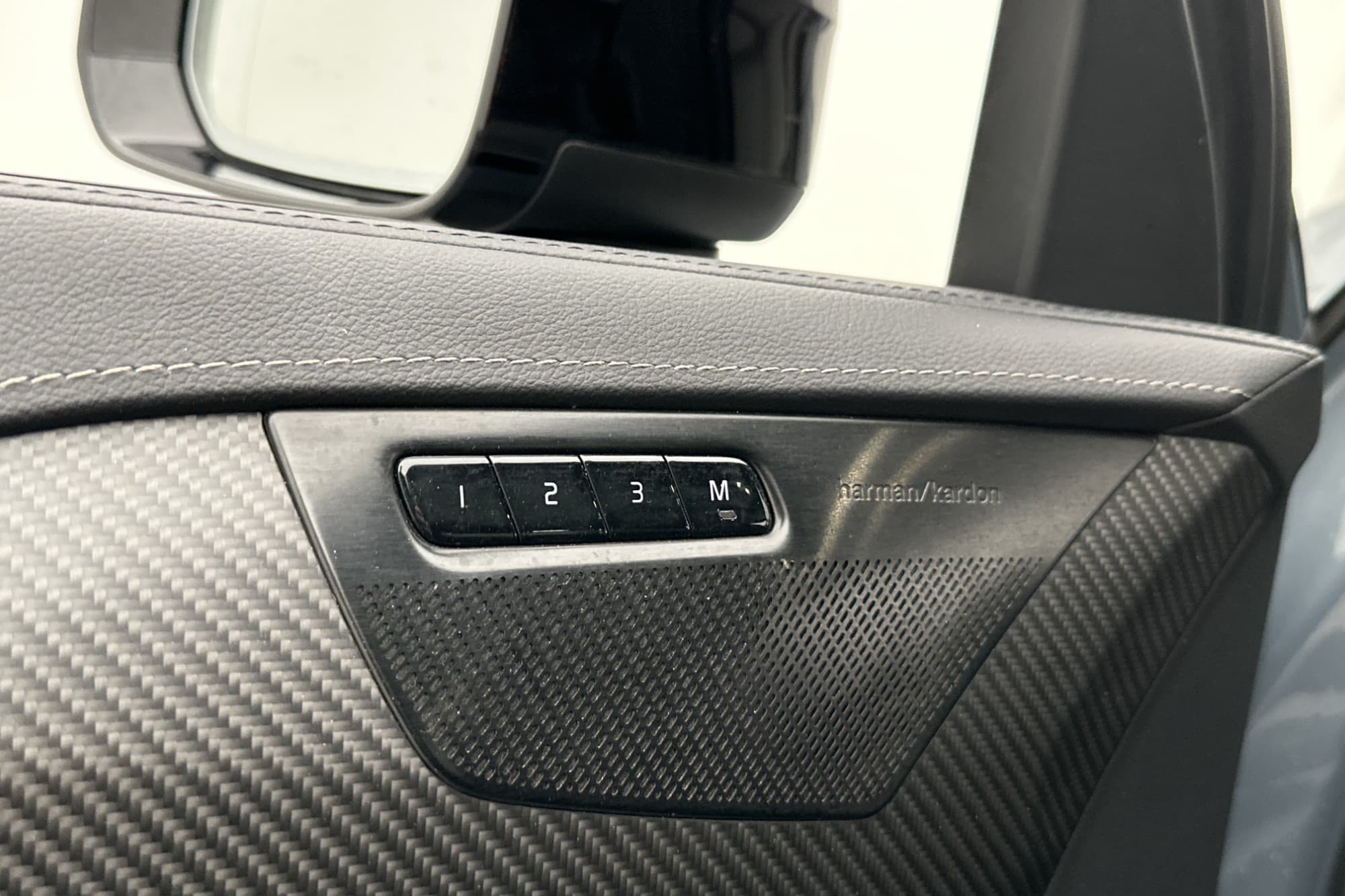 Volvo XC90 B5 AWD R-Design 7-Sits Massage Pano H/K Luftfjädr