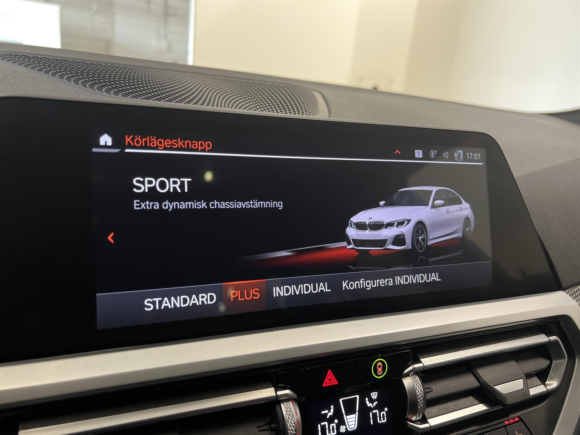 BMW 330i xDrive 258hk M Sport H/K Display Key Navi Drag Värm