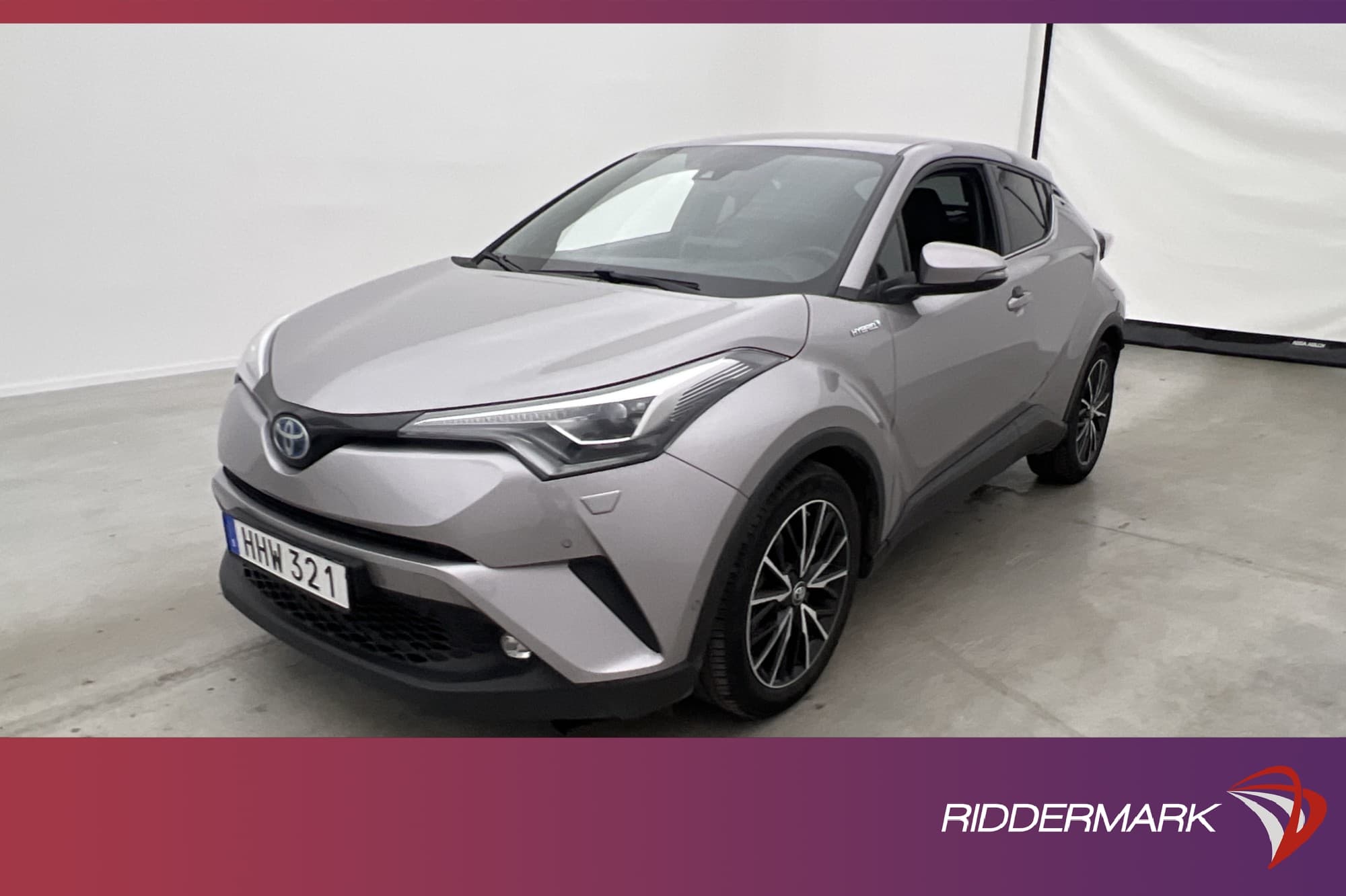 Toyota C-HR Hybrid 122hk
