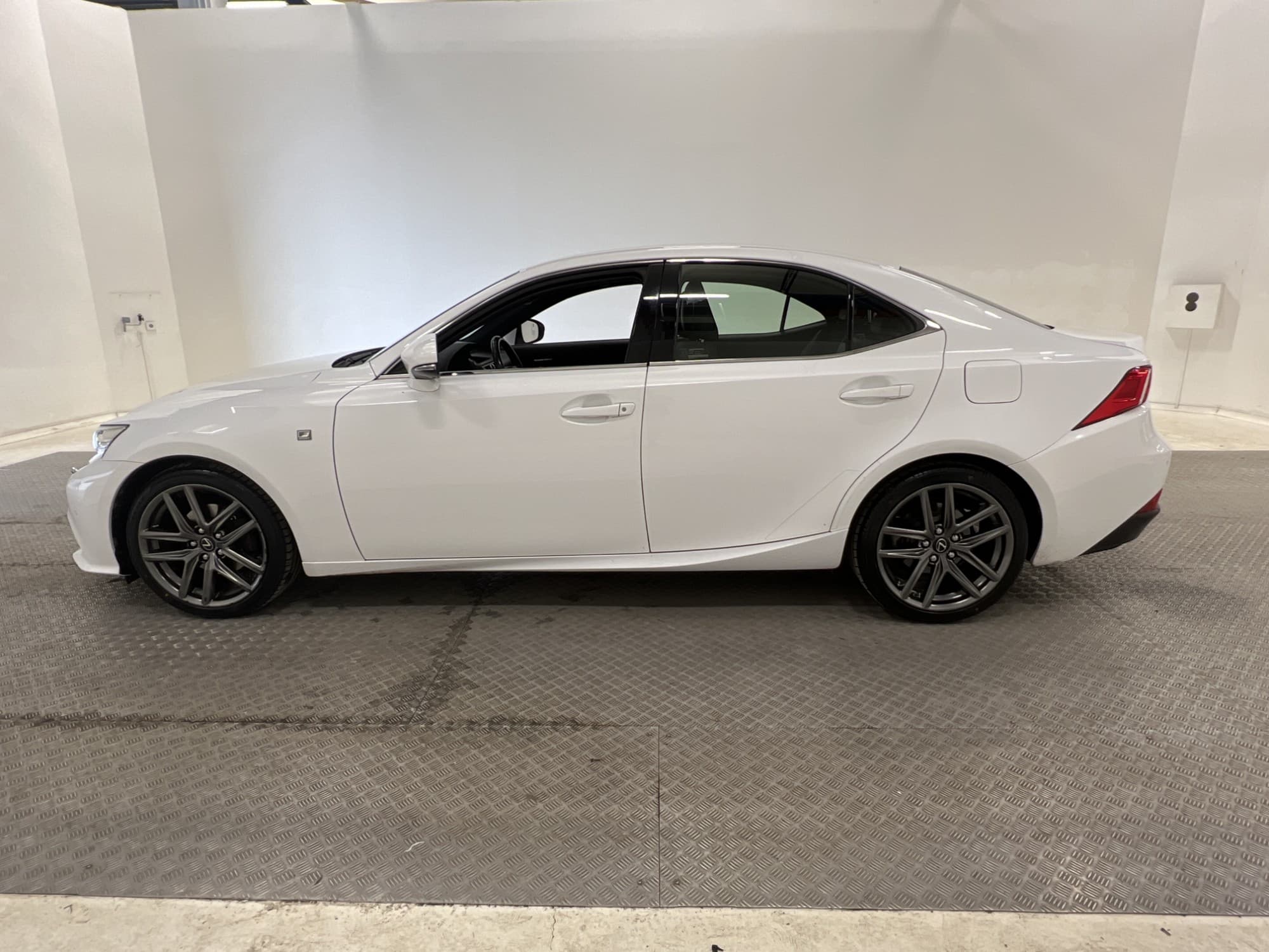 Lexus IS 250 2.5 208hk
