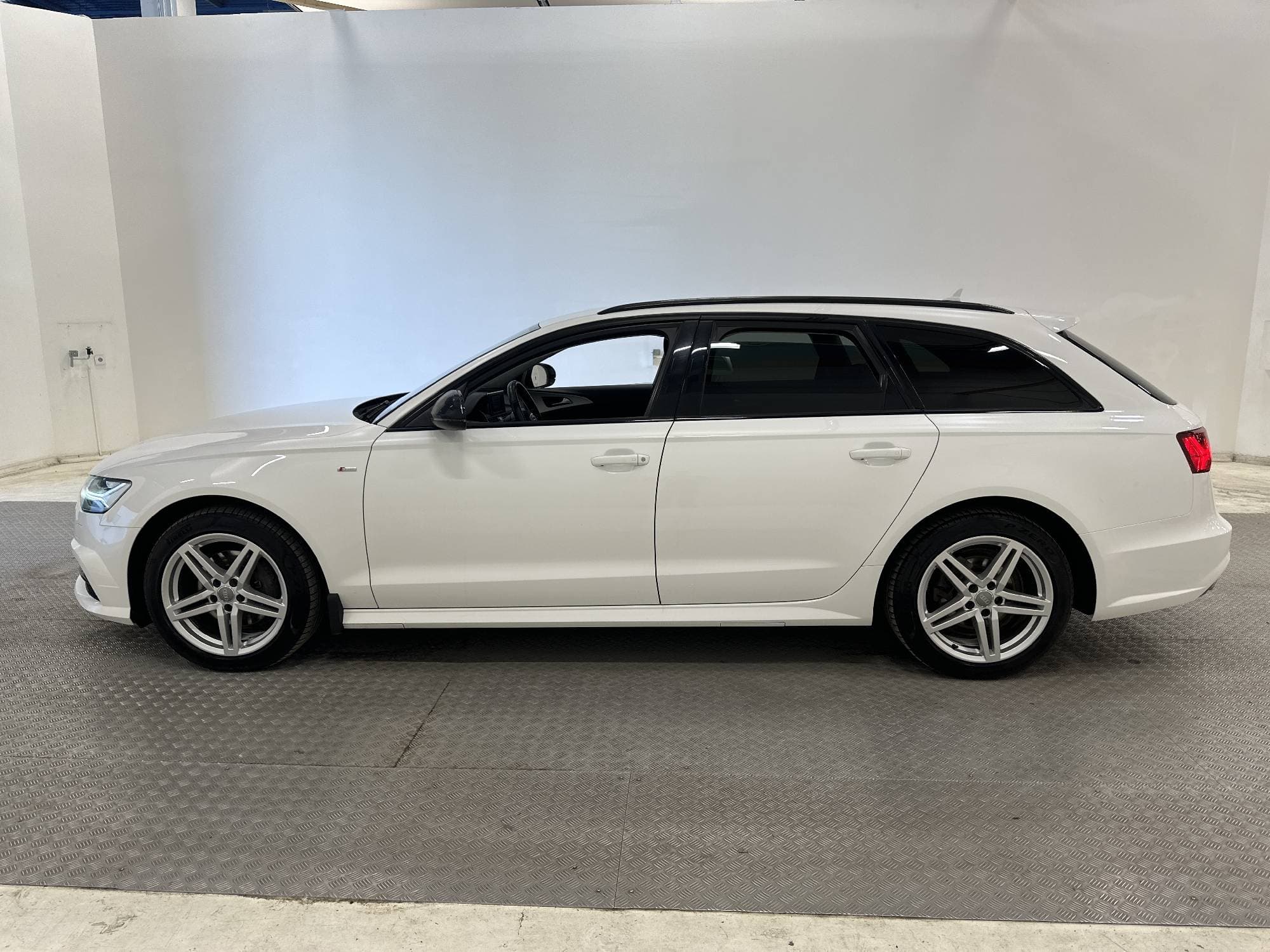Audi A6 2.0 TDI Quattro 190hk
