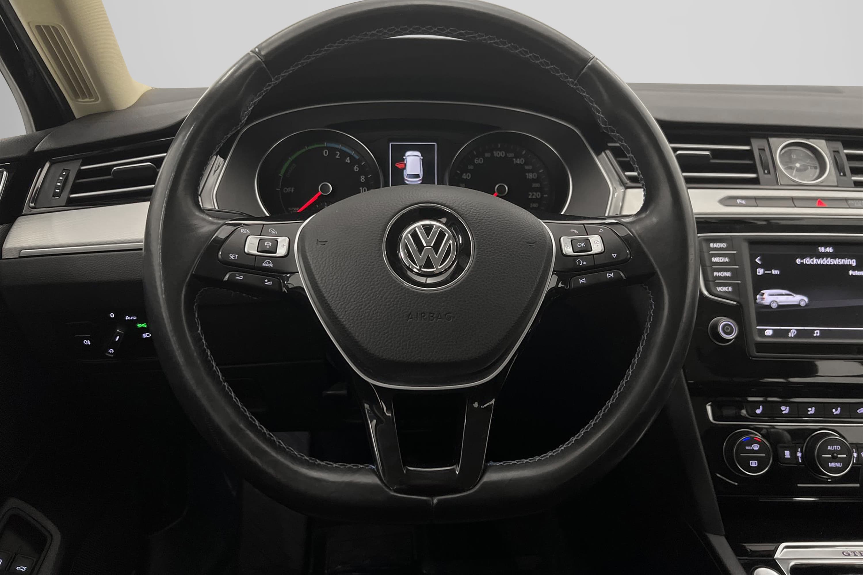Volkswagen Passat GTE 218hk Executive Värmare Drag Kamera