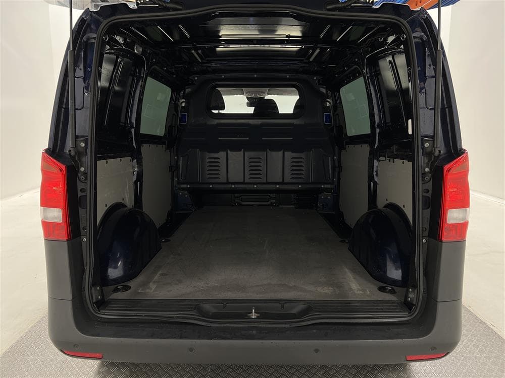Mercedes-Benz Vito 116 CDI Aut 163hk Värmare Kamera Moms interiör