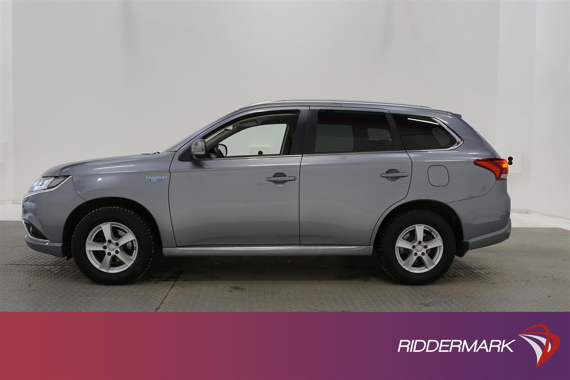 Mitsubishi Outlander PHEV 4WD 203hk