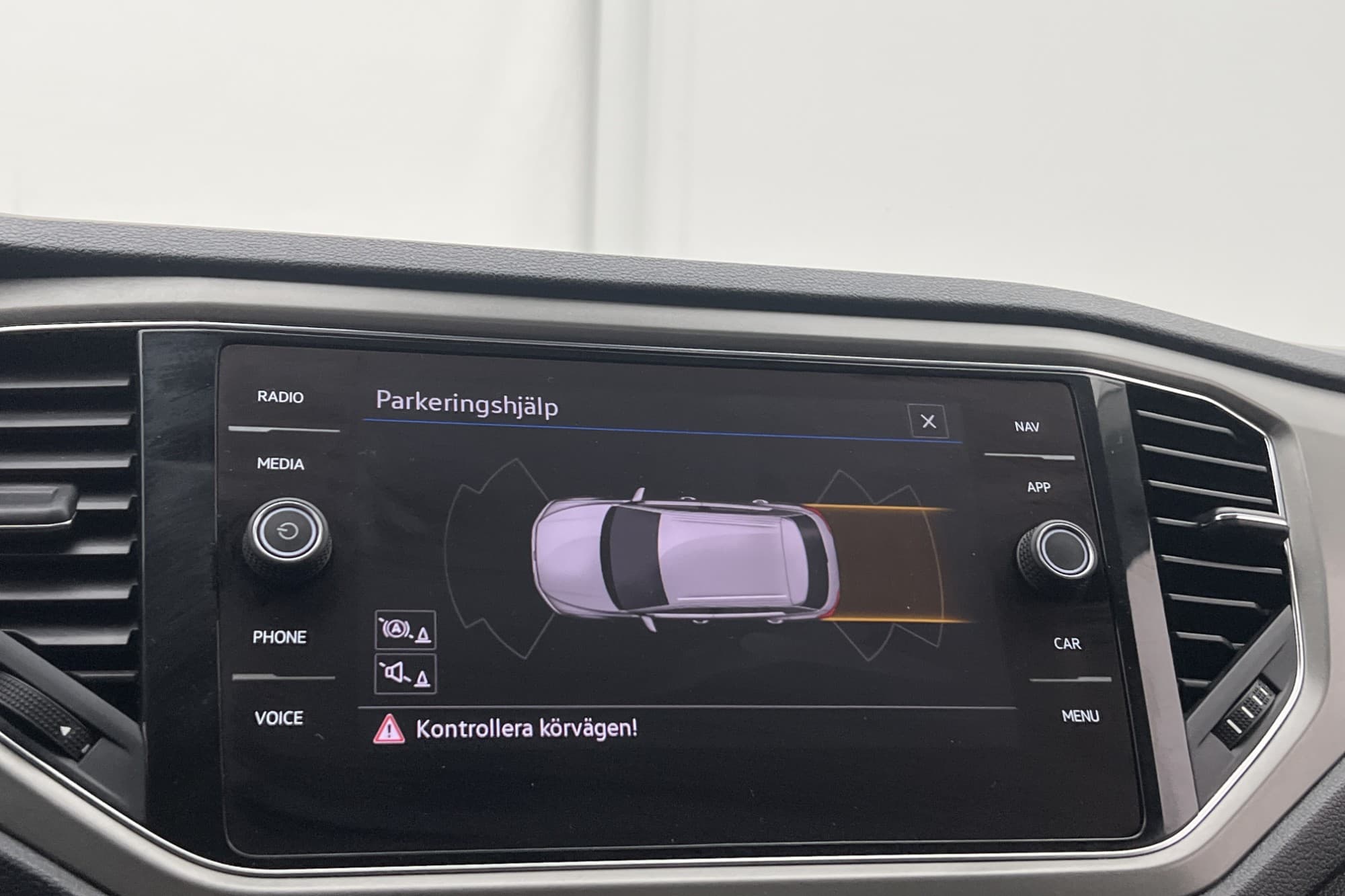 Volkswagen T-Roc 1.0 TSI 110hk Adaptiv Carplay P-Sensorer