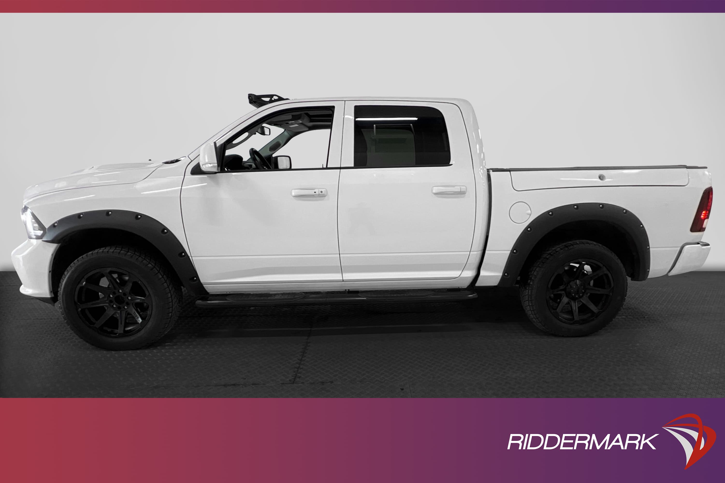Dodge RAM Sport 5.7 HEMI 4x4 395hk Rambox Drag STUK Moms