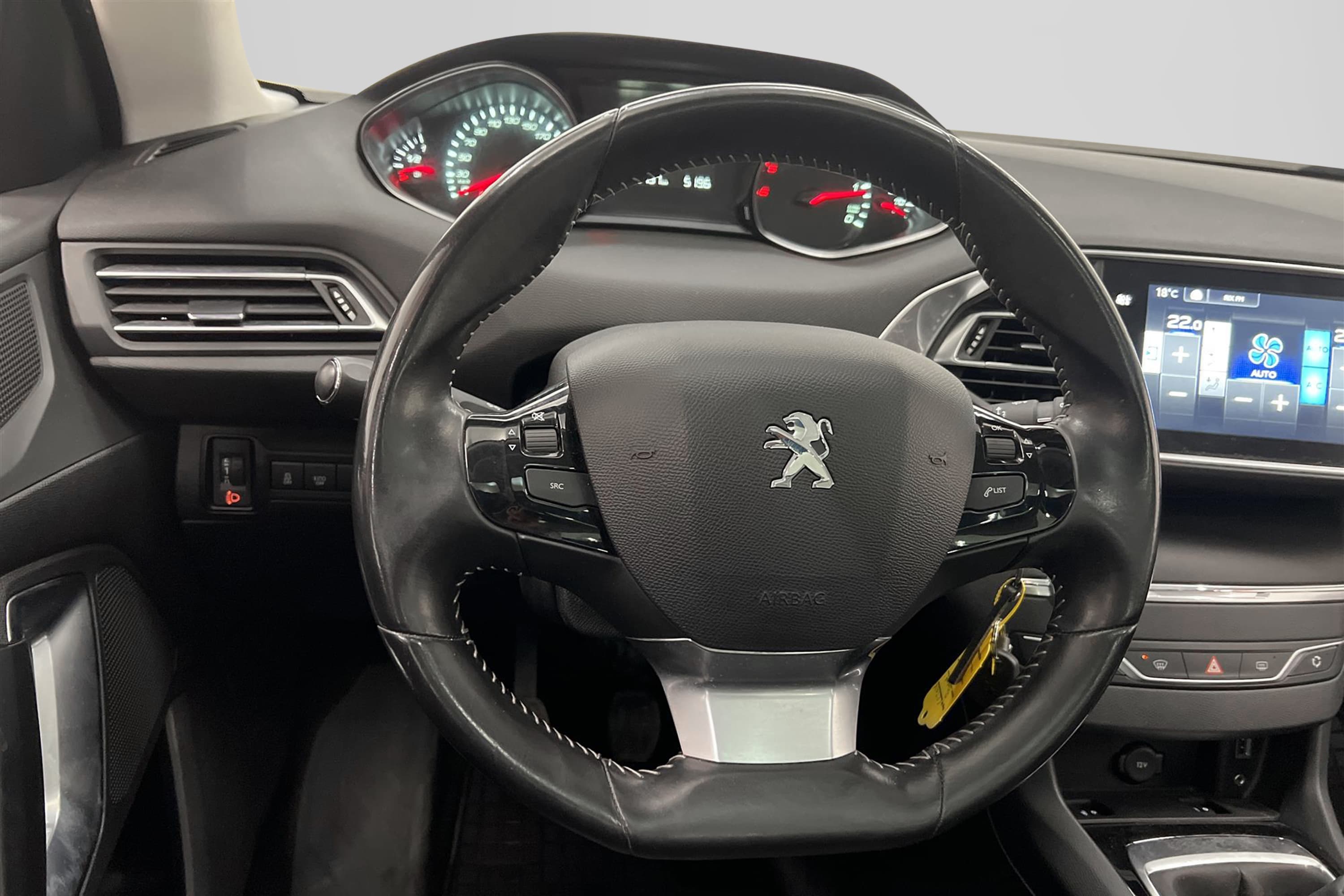 Peugeot 308 1.6 BlueHDi 99hk Active Pano Sensorer Välservad