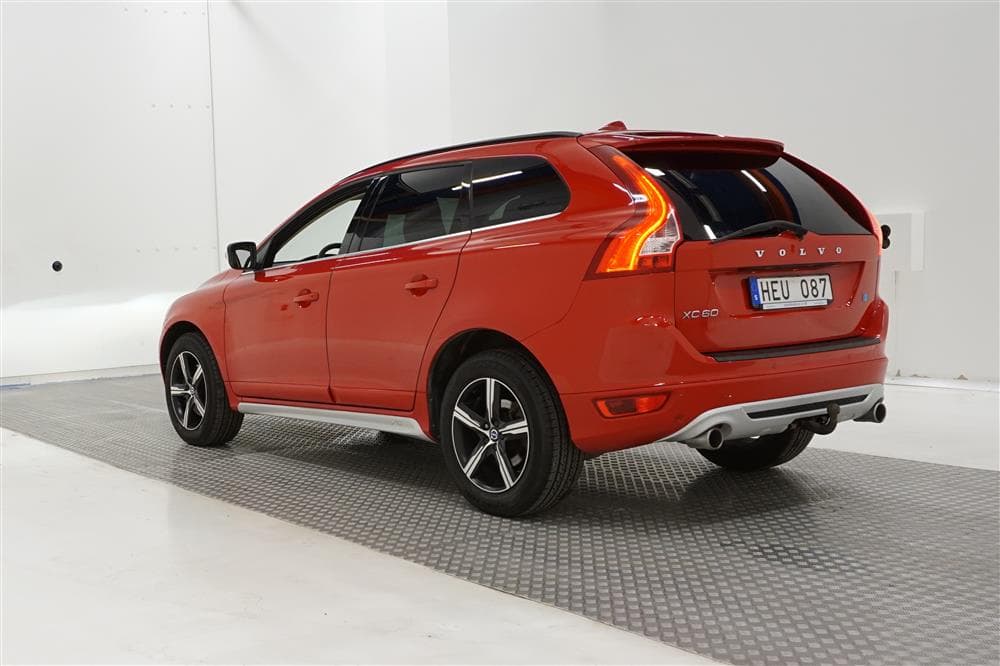 Volvo XC60 D3 163hk AWD R-Design D-Värm VOC Pano Skinn Naviexteriör