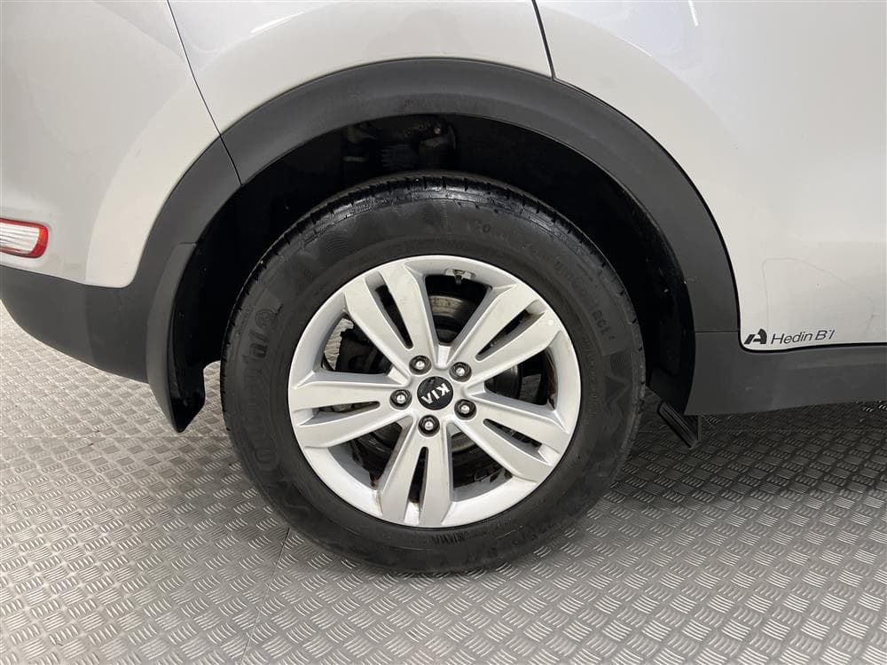 Kia Sportage 1.6 136hk Navi B-Kam M-värm Välserv 0,64l/milinteriör