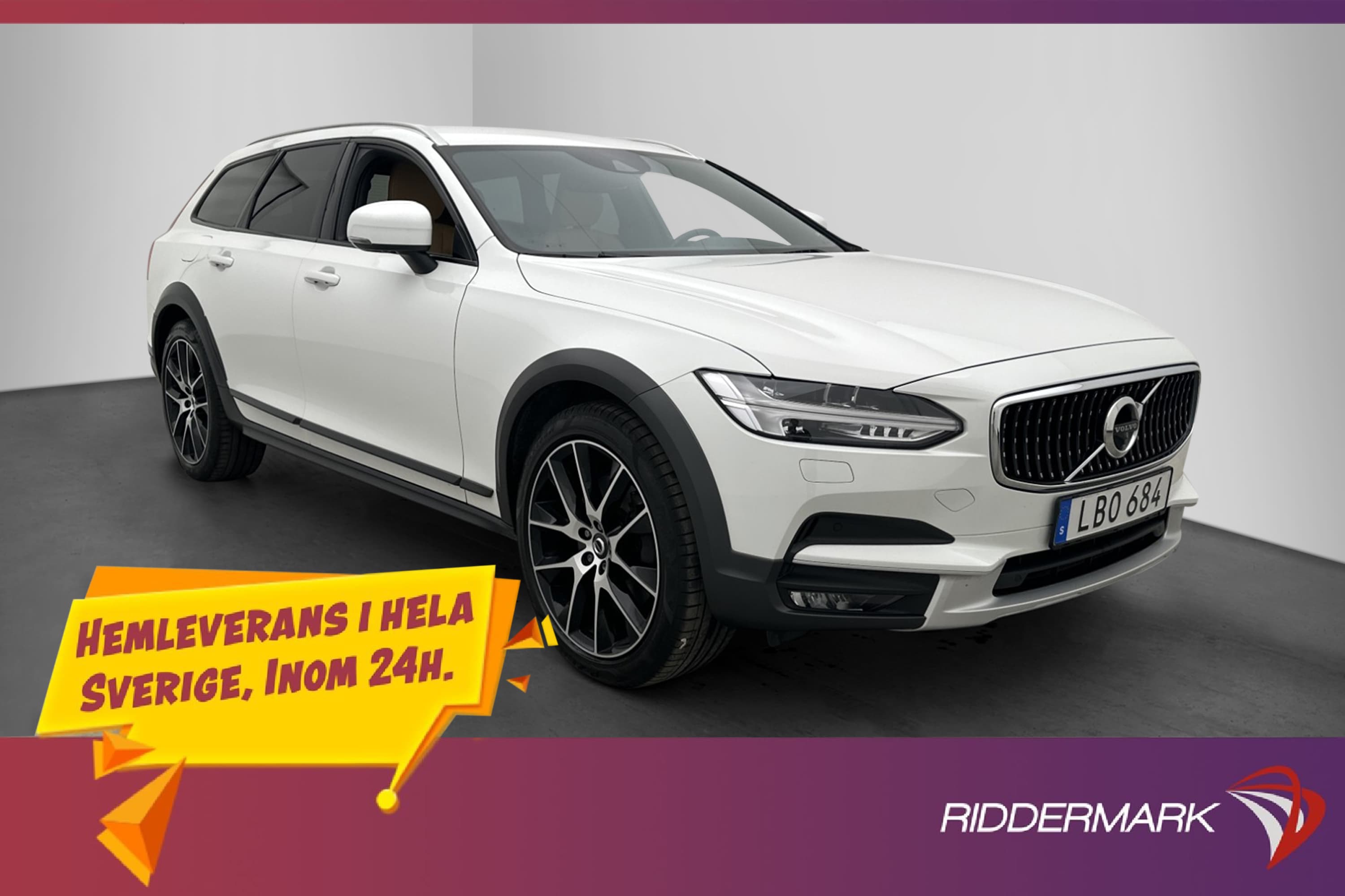 Volvo V90 Cross Country T5 AWD Drag 360° P-Värm HuD Navi VOC