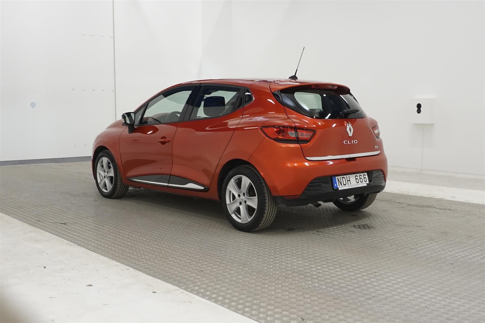Renault Clio 0.9 TCe 90hk Nyservad Navi Låg Skatt 0,45L/mil