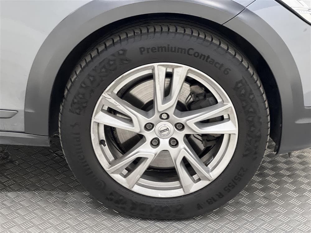 Volvo V90 Cross Country D4 AWD D-Värm VOC Drag 0,53l/milinteriör