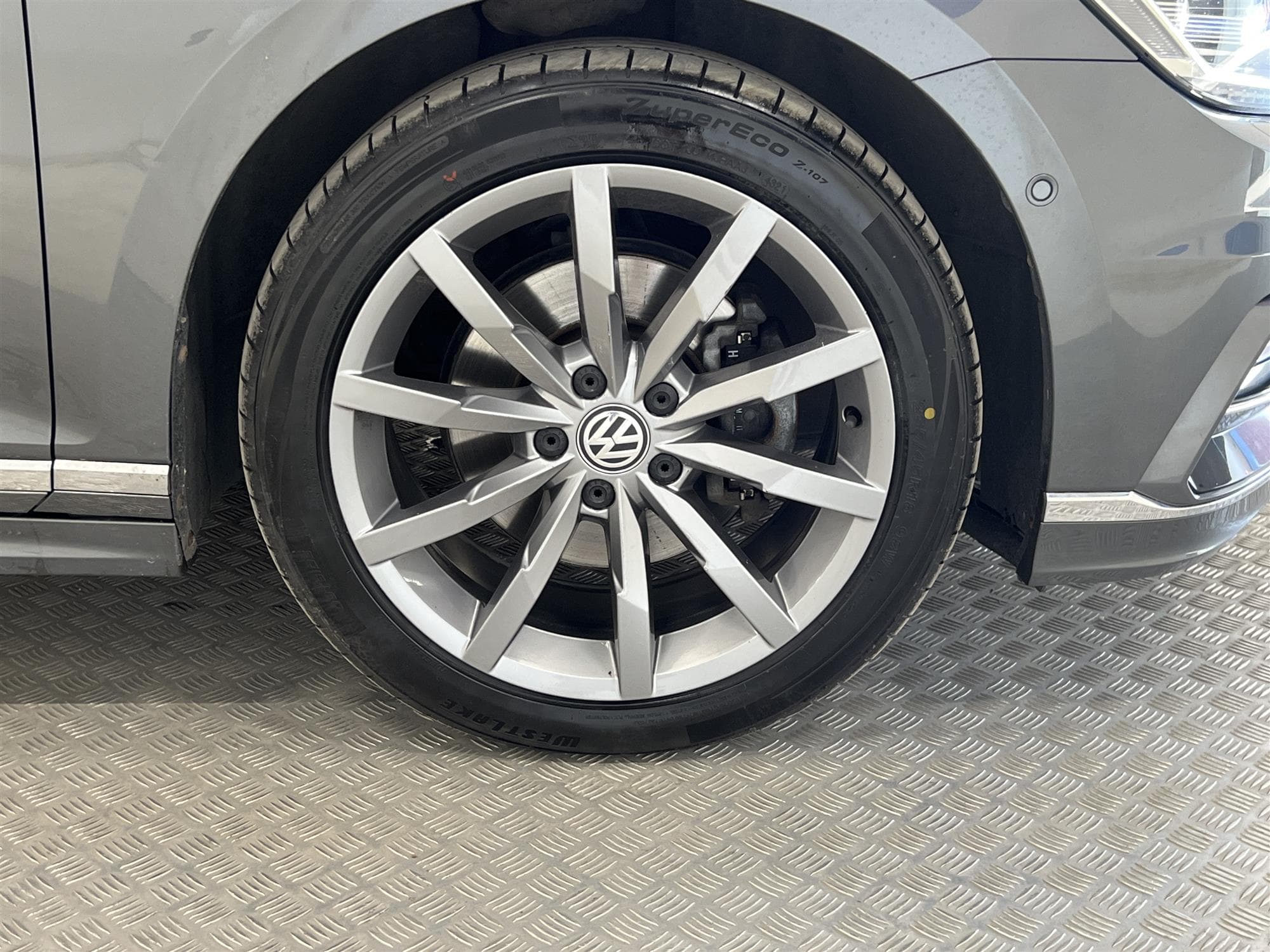 Volkswagen Passat 2.0 TDI 4M 190hk R Line B-Kamera  D-Värm