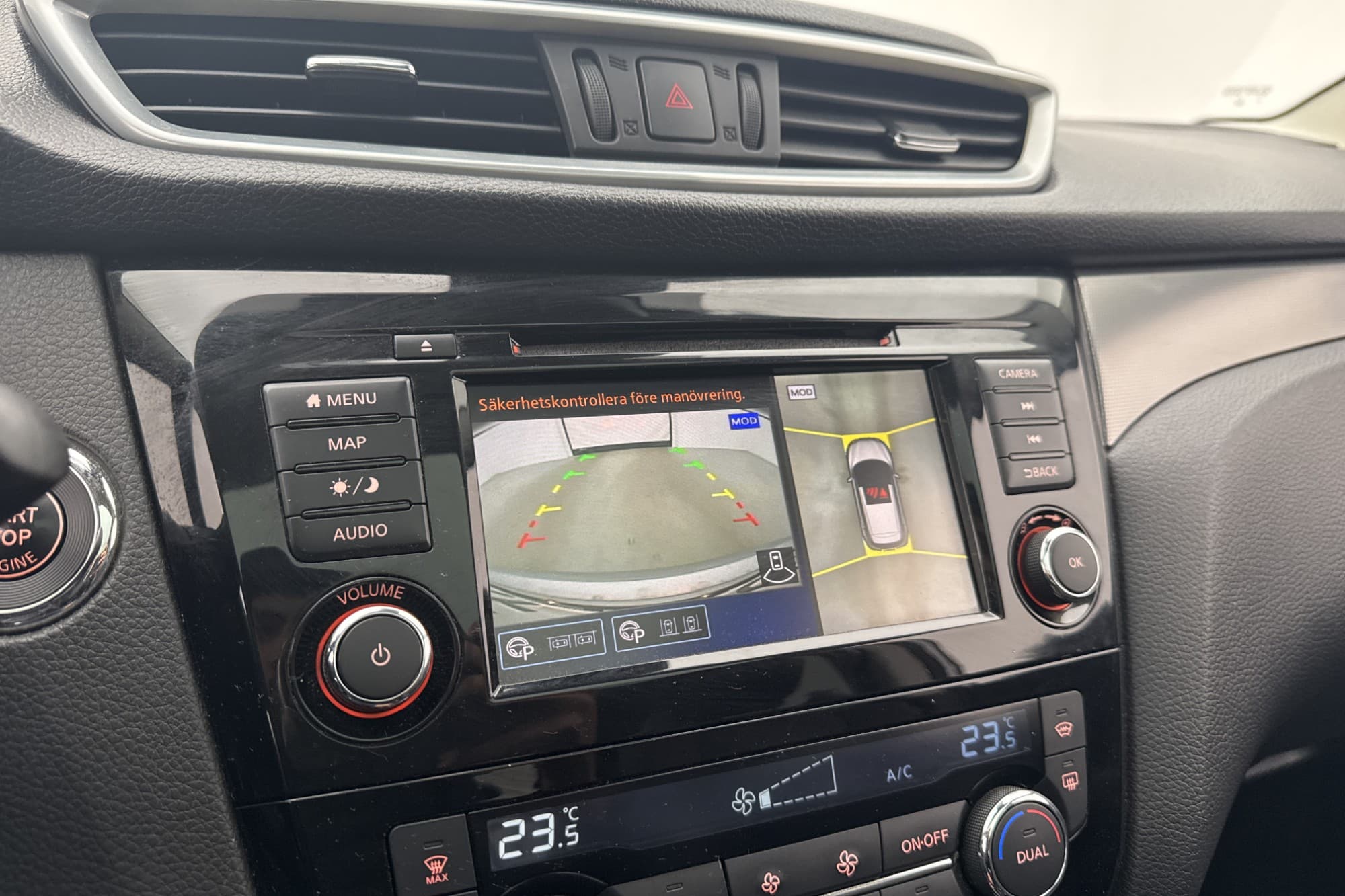 Nissan Qashqai 1.7 dCi 4WD 150hk Tekna Pano 360° Navi
