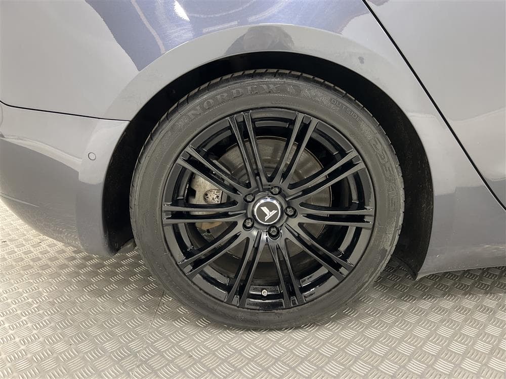 Tesla Model 3 Long Range AWD 440hk Uppgraderad AP Svensksåldinteriör