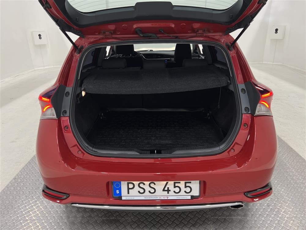 Toyota Auris 1.2T 116hk B-Kam Lane Assist 0,49L/milinteriör