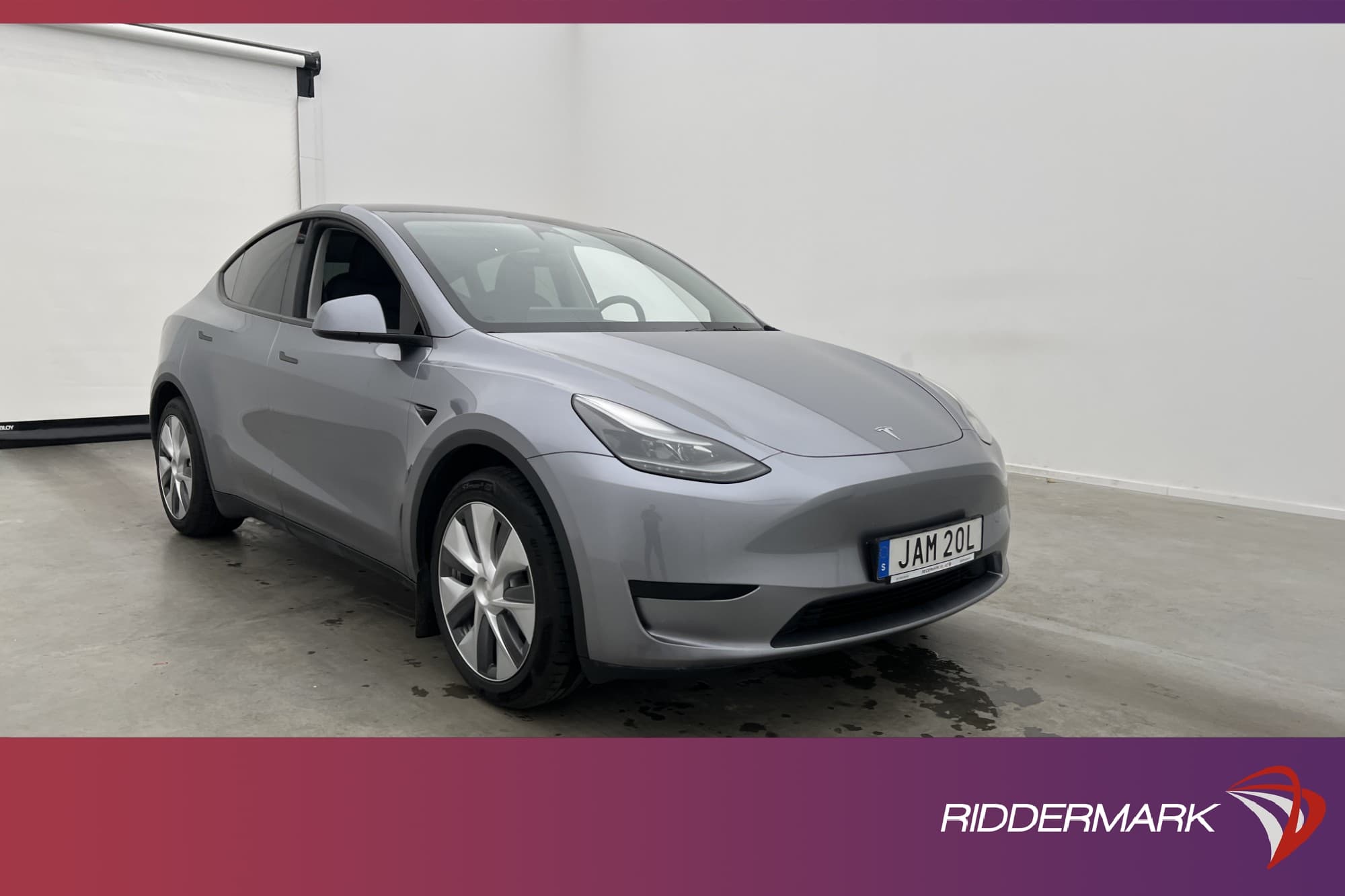 Tesla Model Y Standard Range