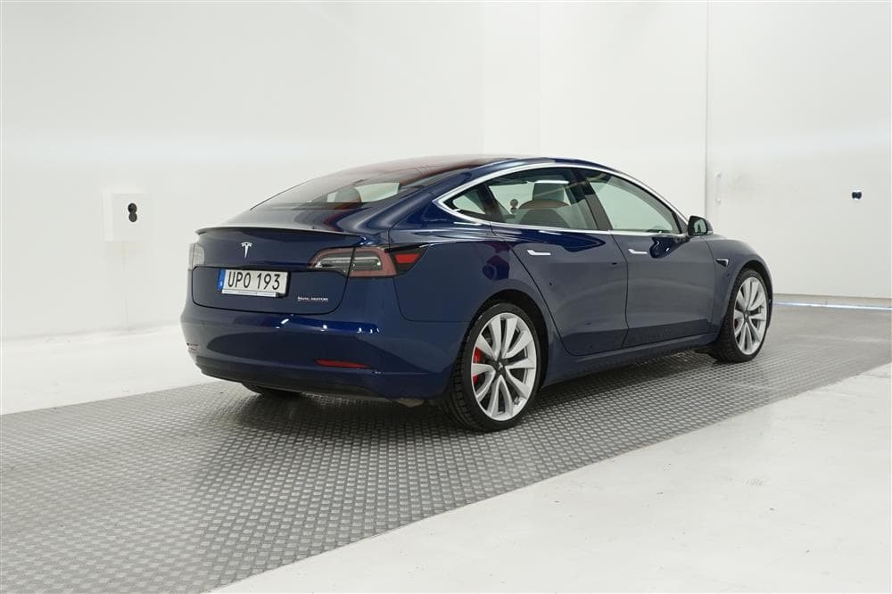 Tesla Model 3 Performance AWD