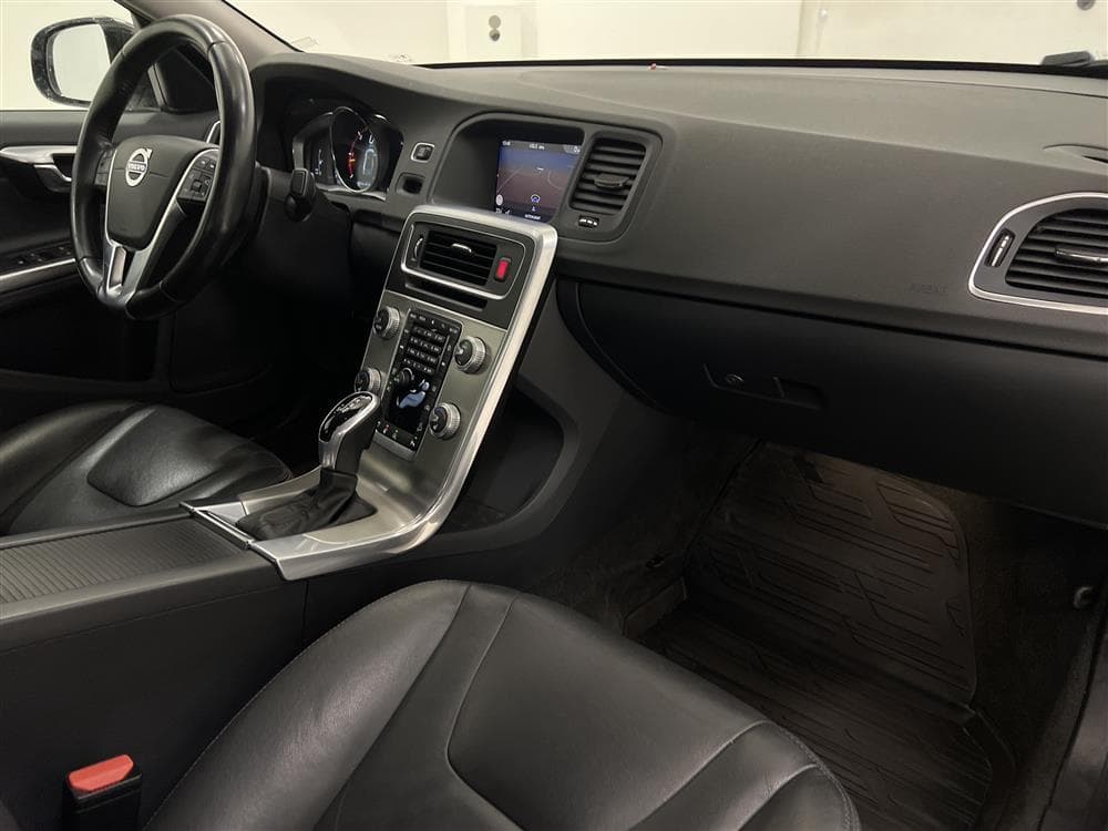 Volvo S60 Cross Country D4 AWD Summum VOC Navi D-Värm Skinn
