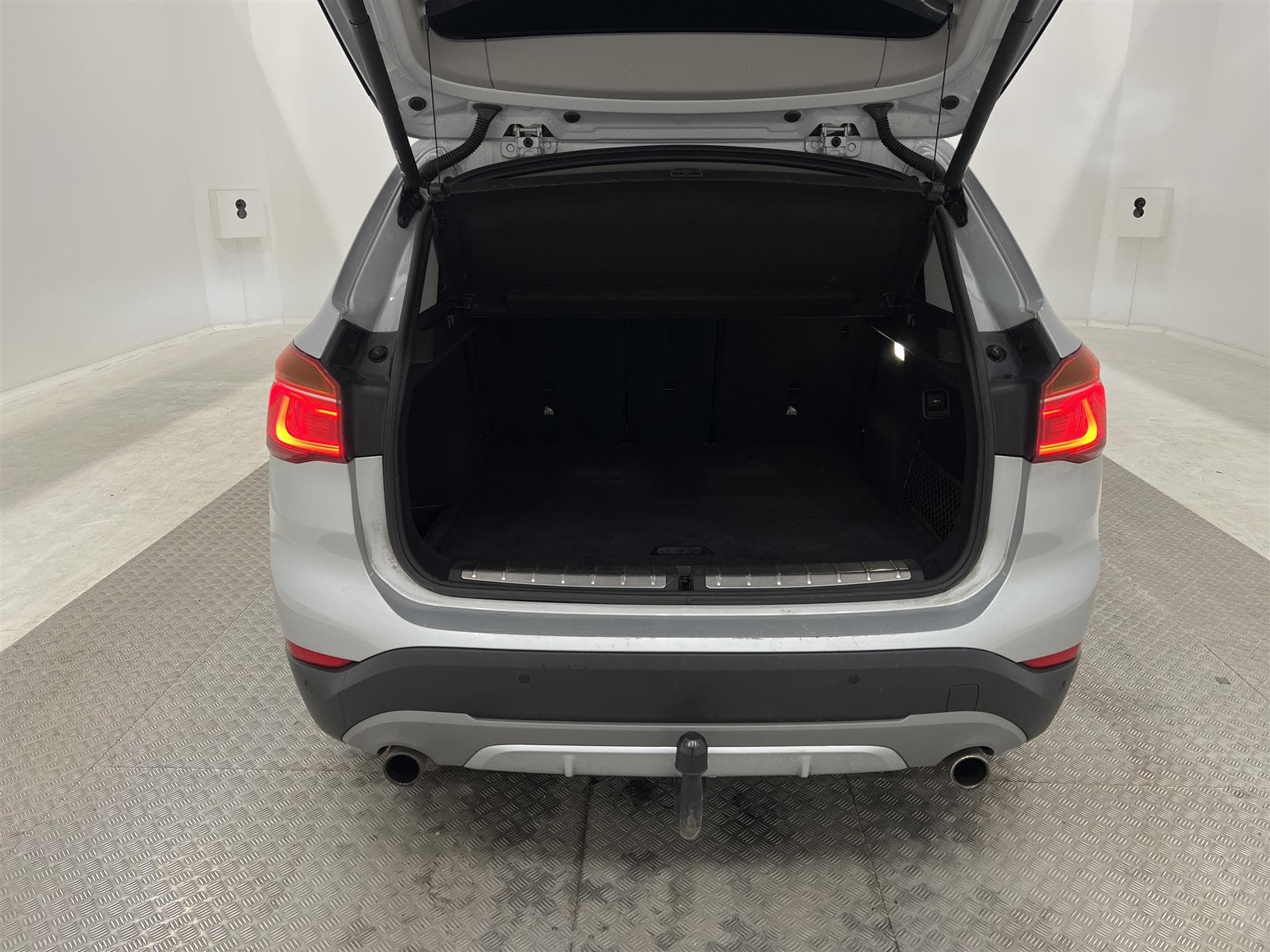 BMW X1 xDrive20d 190hk Pano Drag B-Kam Skinn Keyless 