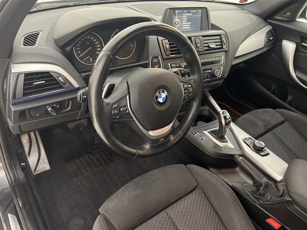 BMW M135i xDrive 320hk H/K PDC Svart Innertak 0,61L/milinteriör