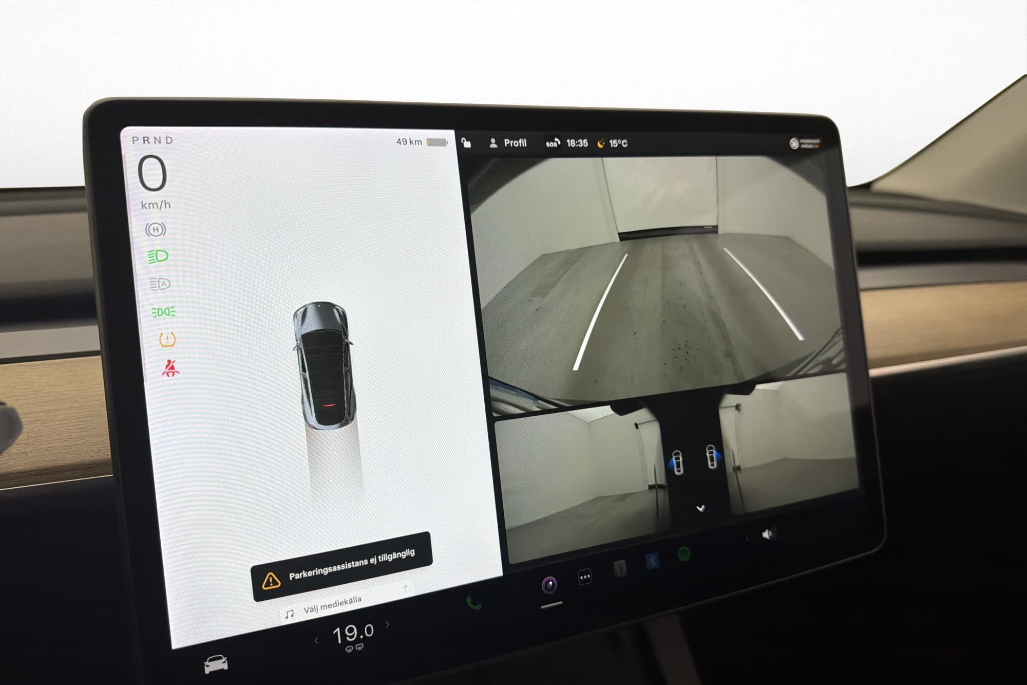 Tesla Model Y Long Range AWD Panorama Autopilot Svensksåld