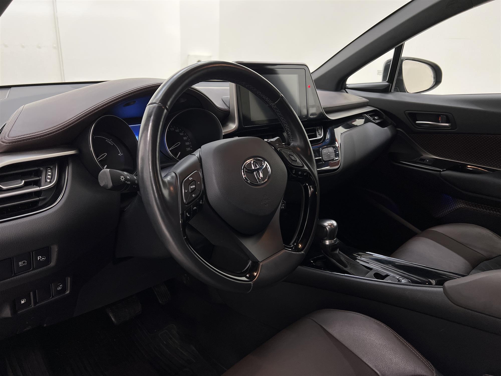 Toyota C-HR Hybrid CVT 122hk Executive Teknikpkt 0,41L/mil