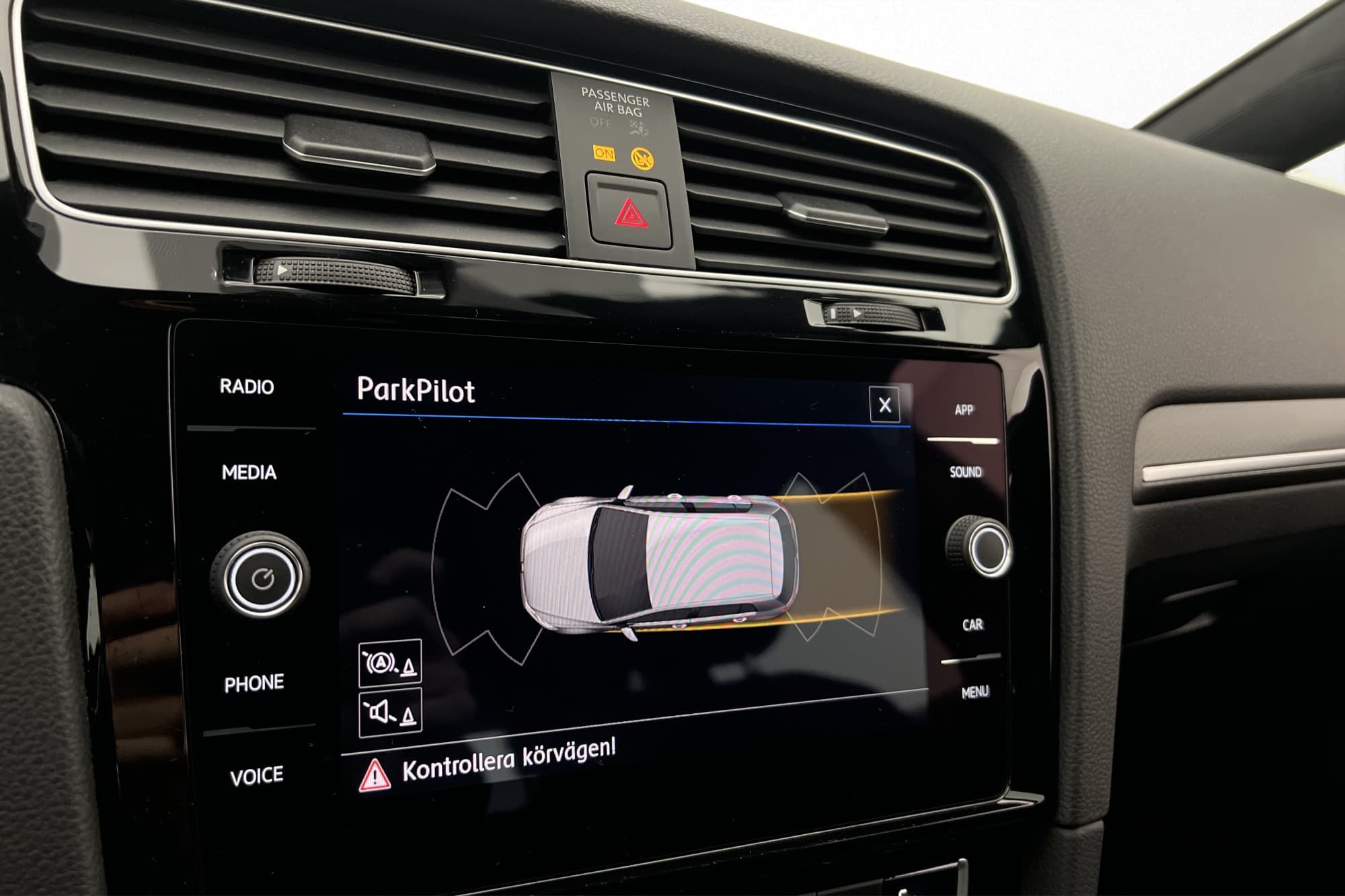 Volkswagen Golf GTE 204hk Cockpit Sensorer CarPlay Adp-Fart