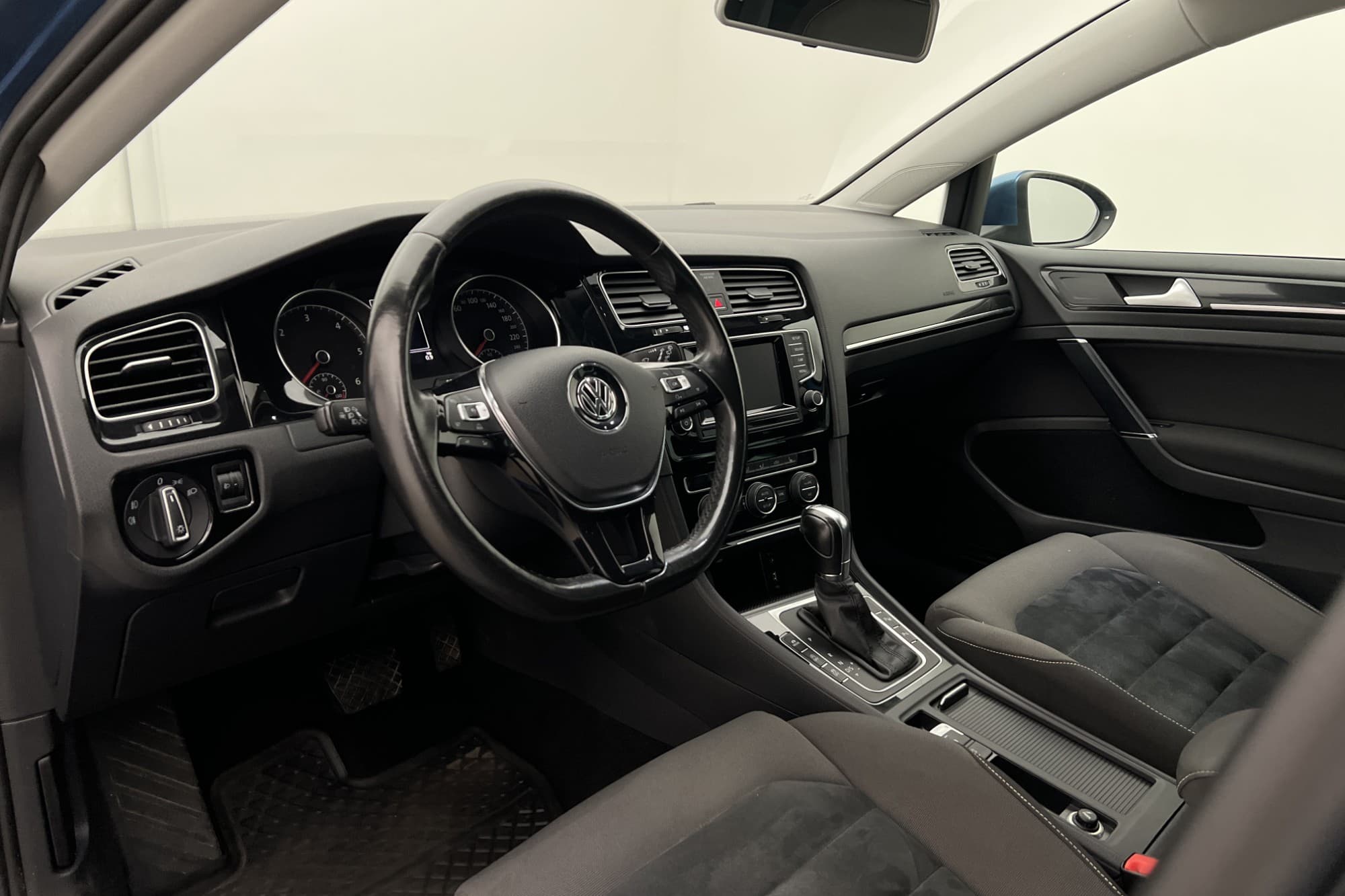 Volkswagen Golf Sportscombi 2.0 TDI GT Värm Kamera Drag