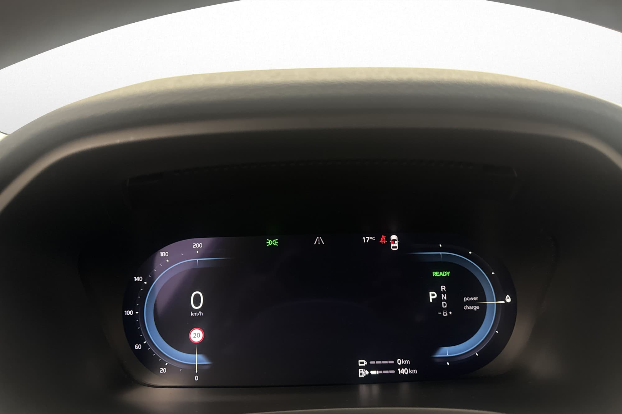 Volvo V90 Recharge T6 AWD Core Värmare CarPlay Kamera Drag